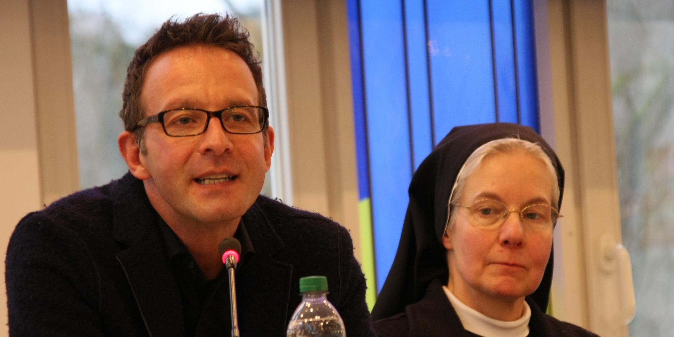 Prof. Dr. Edward Fröhling und Provinzoberin Theresia Winkelhöfer