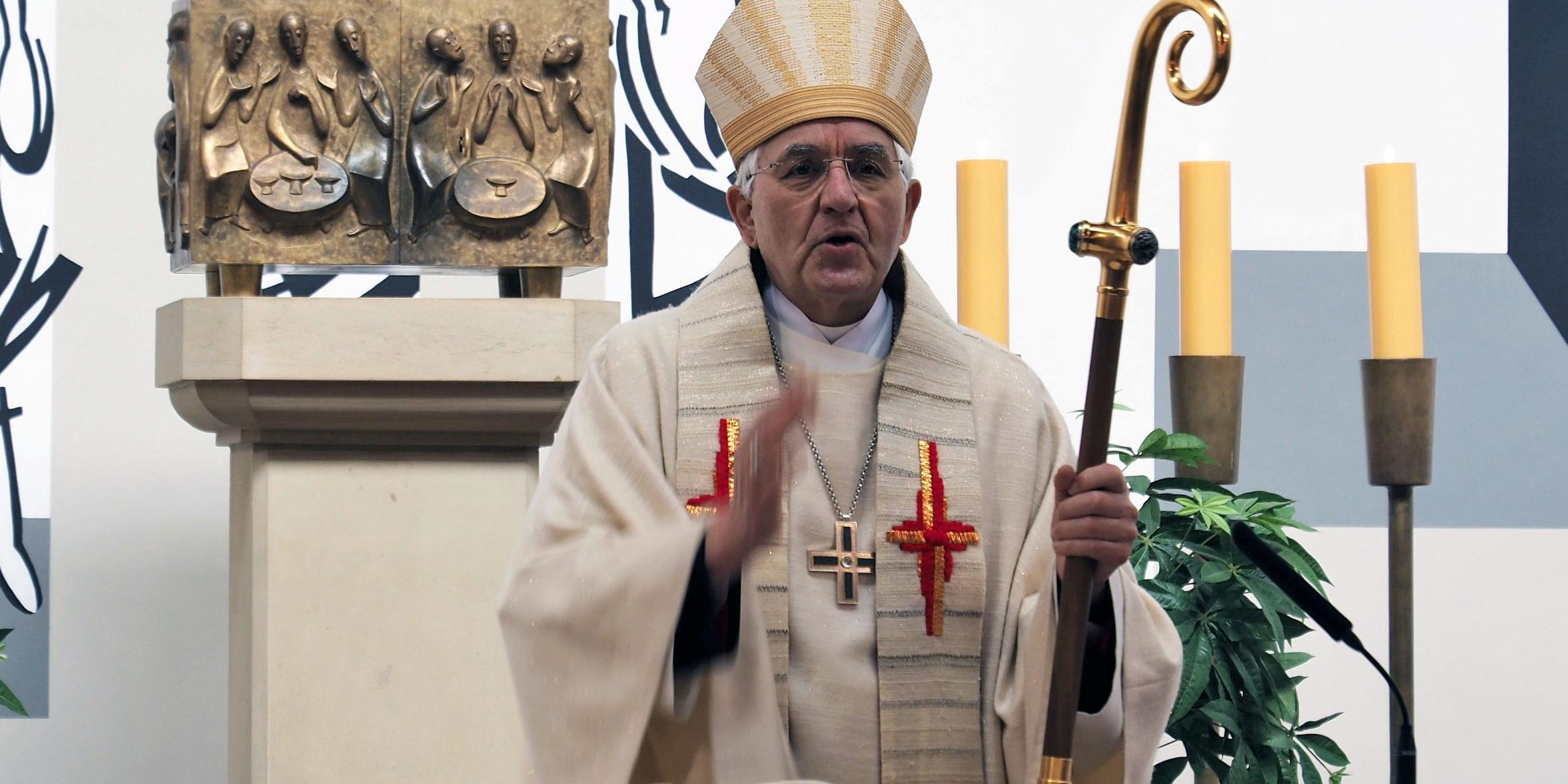 Weihbischof Franz Josef Gebert feierte den Gottesdienst in der ehemaligen Biesdorfer Klosterkirche mit den Gläubigen. (Foto: Stefan Endres)