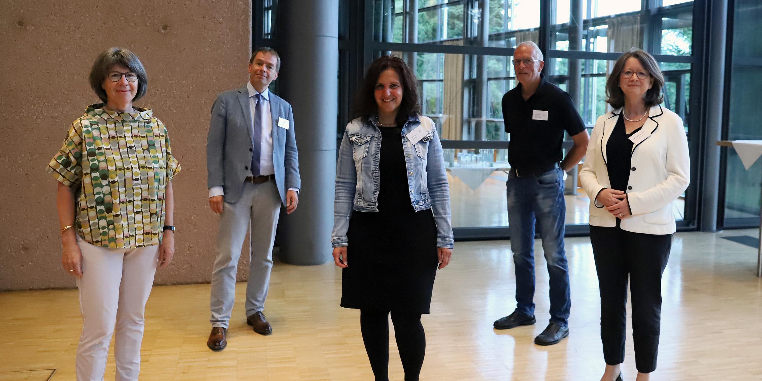 Angela Thelen, Georg Binninger, Ursula Steuer, Hermann Sonnen und Mechthild Schabo vom Aufsichtsrat der Kita gGmbH Trier. Es fehlt der stellvertretende Aufsichtsratsvorsitzende Ralf Olk.