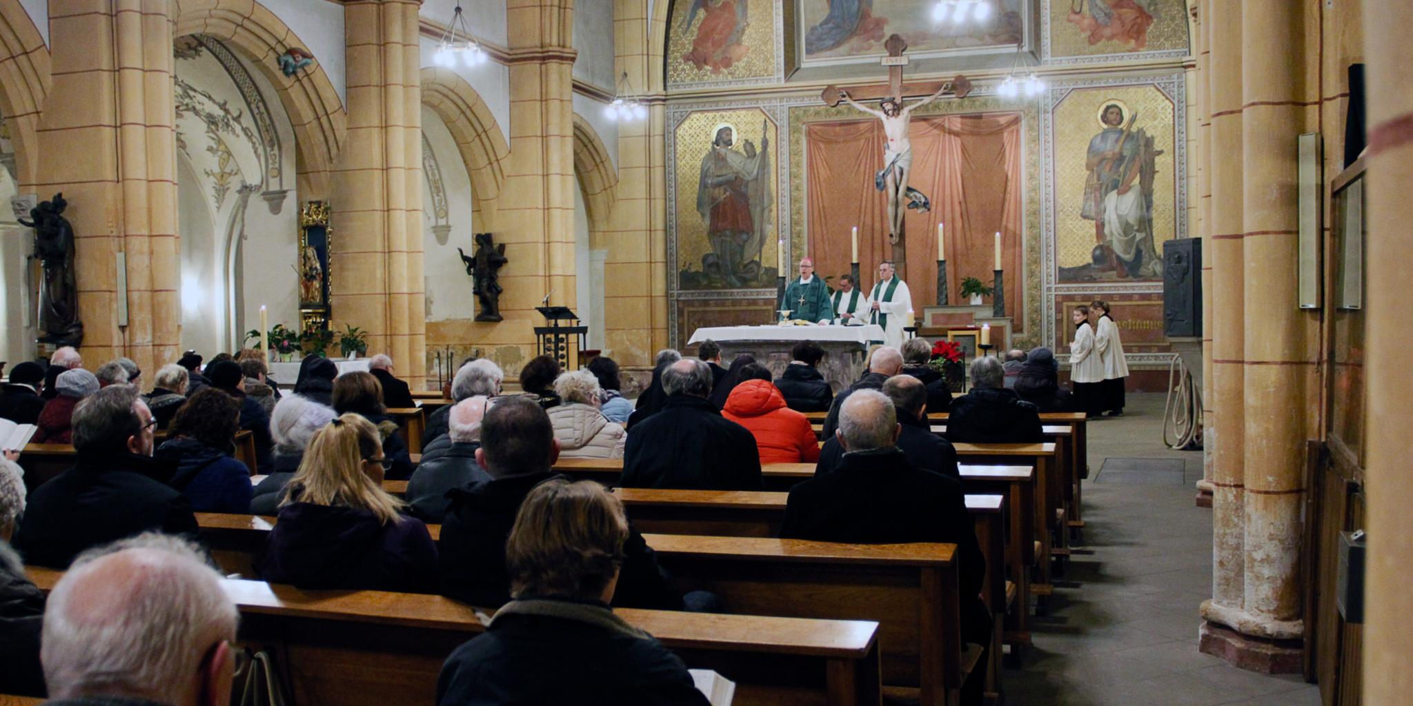 Gedenkmesse in der Kirche St. Gangolf