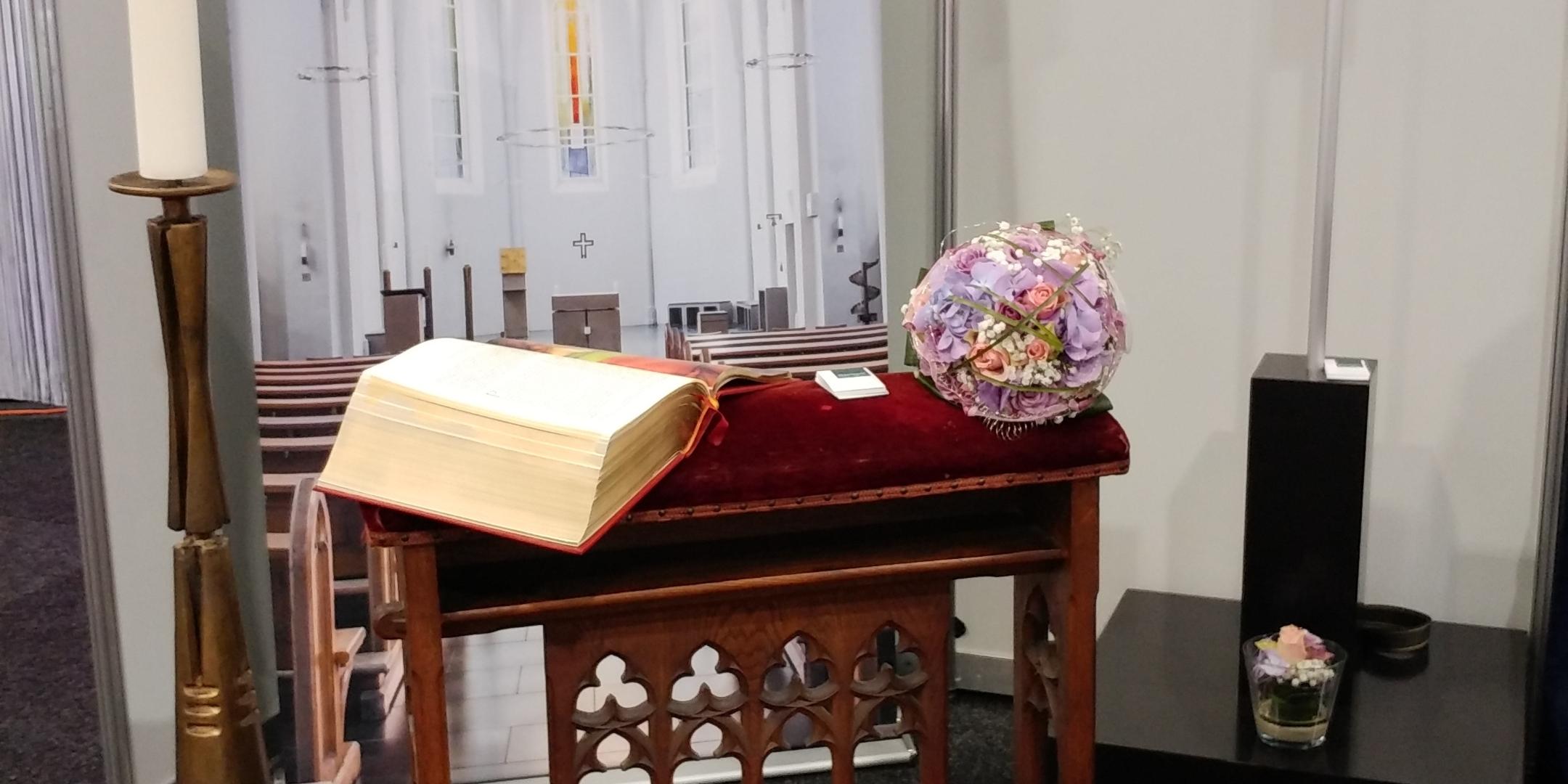 Die katholische und evangelische Kirche präsentieren sich auf der Hochzeitsmesse in Idar-Oberstein.