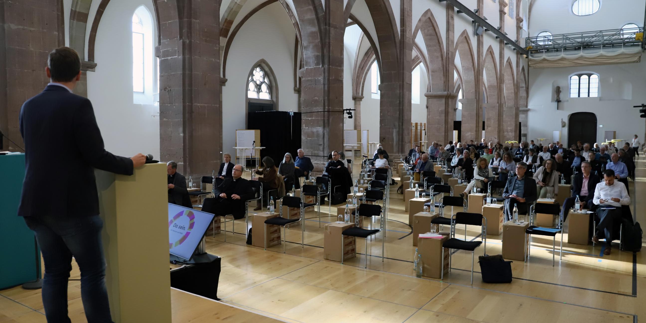 In St. Maximin trafen sich diözesane Gremien und Vertretungen mit der Bistumsleitung zu Beratungen (Fotos: J. Rupp/Bistum Trier)