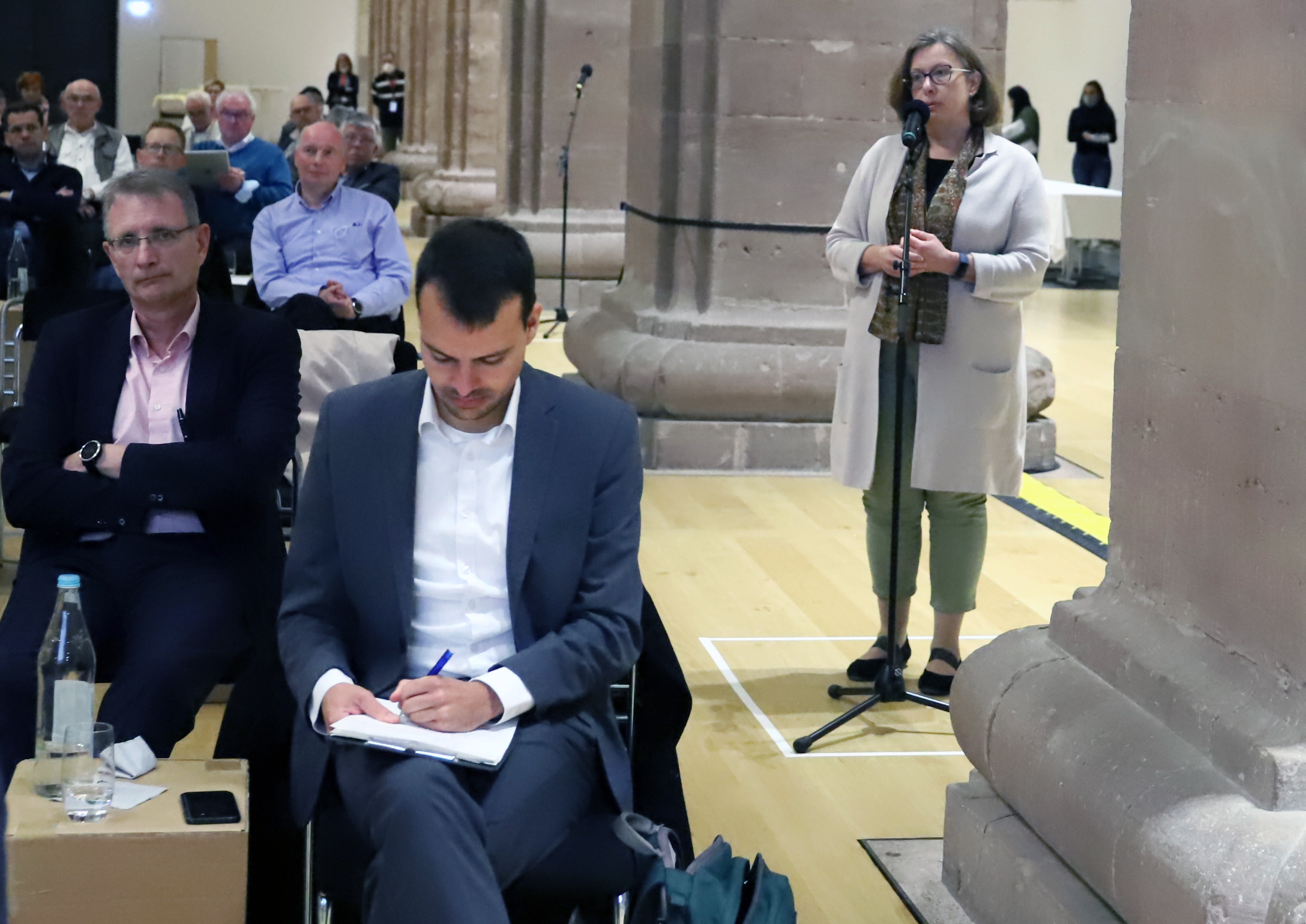 In der Abteikirche St. Maximin wurde über den anstehenden Prozess beraten.