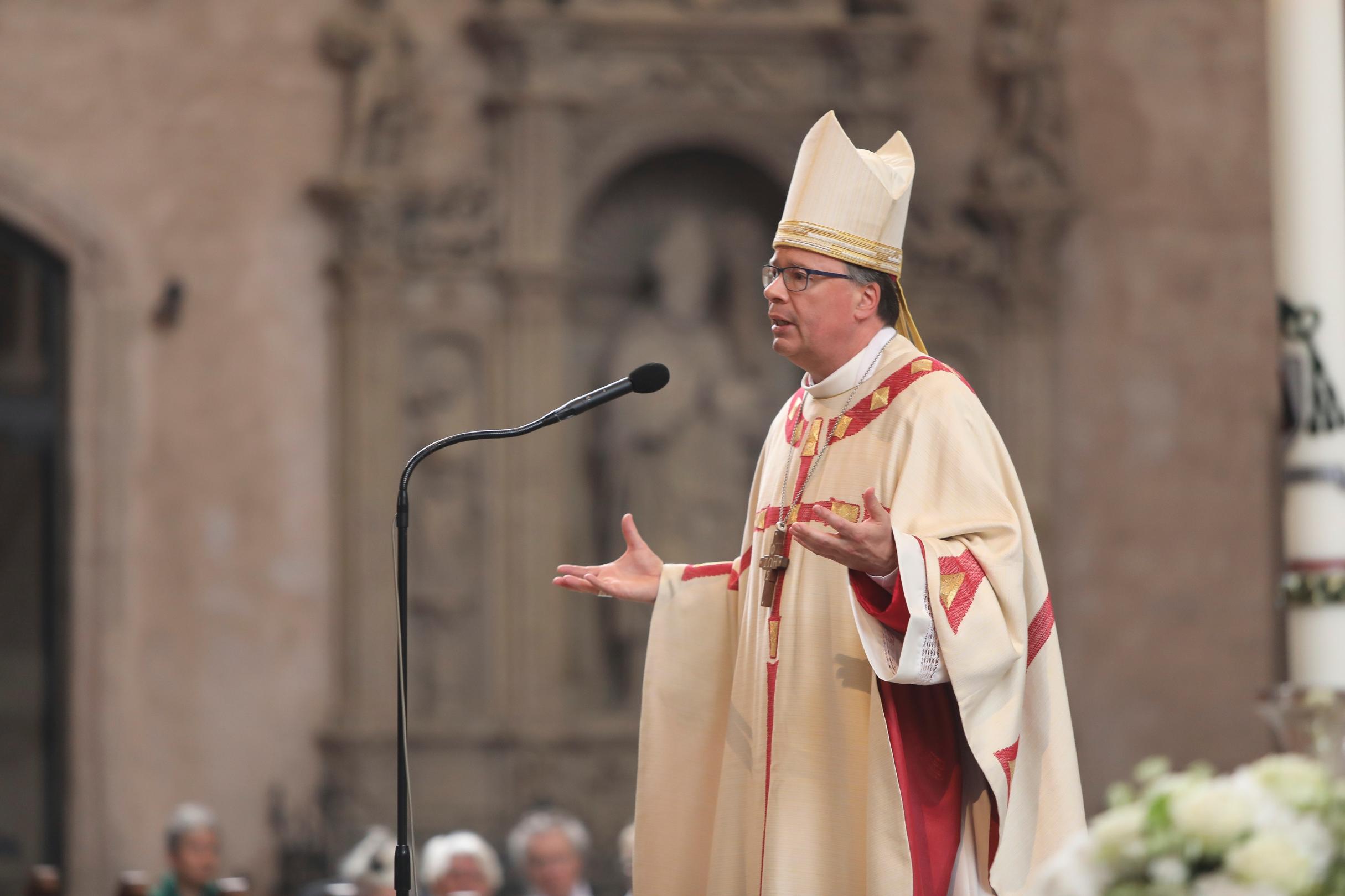 Bischof Ackermann bei der Predigt
