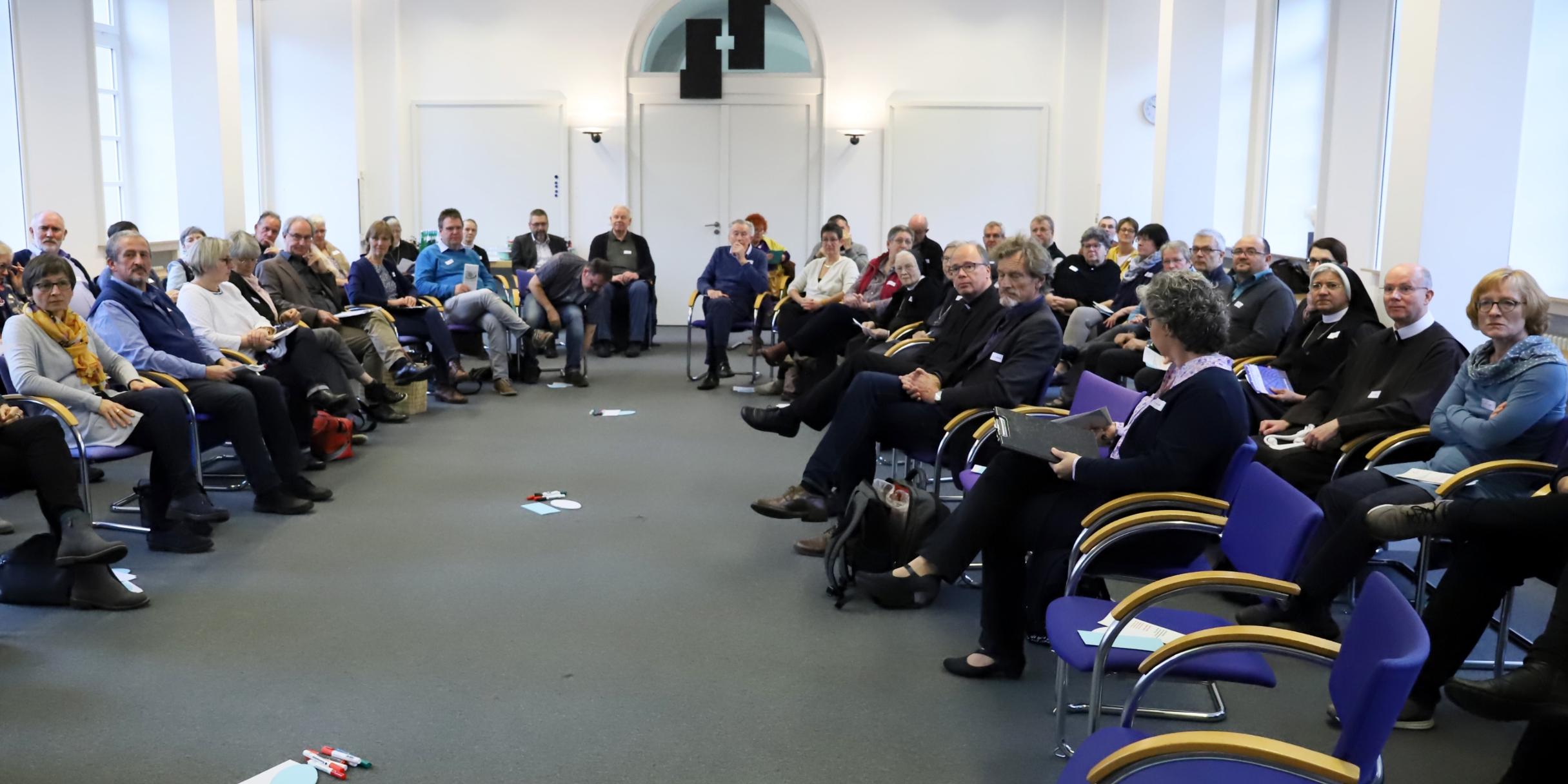 Über 50 Krankenhausseelsorgerinnen und -seelsorger nahmen an der Jahrestagung teil.