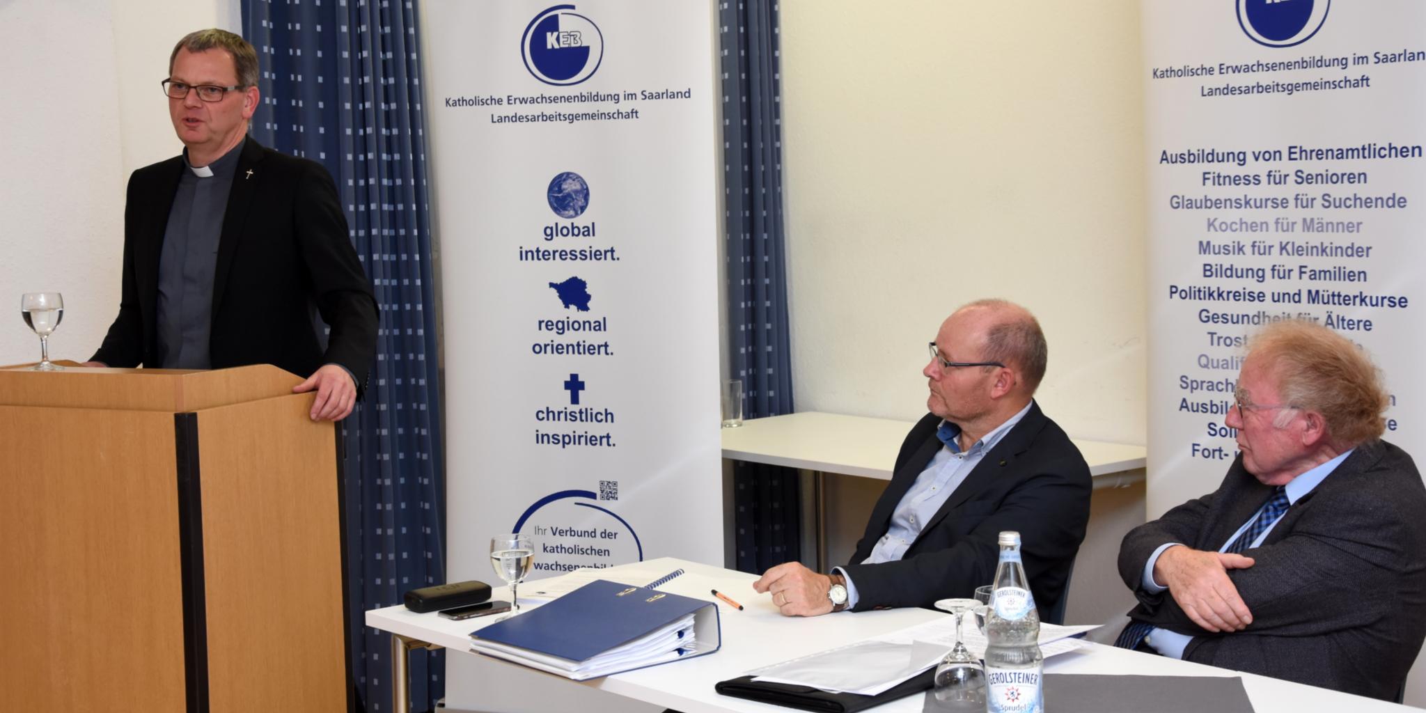 vlnr. Generalvikar Dr. Ulrich Graf von Plettenberg, Ralf Dewald und Horst Ziegler