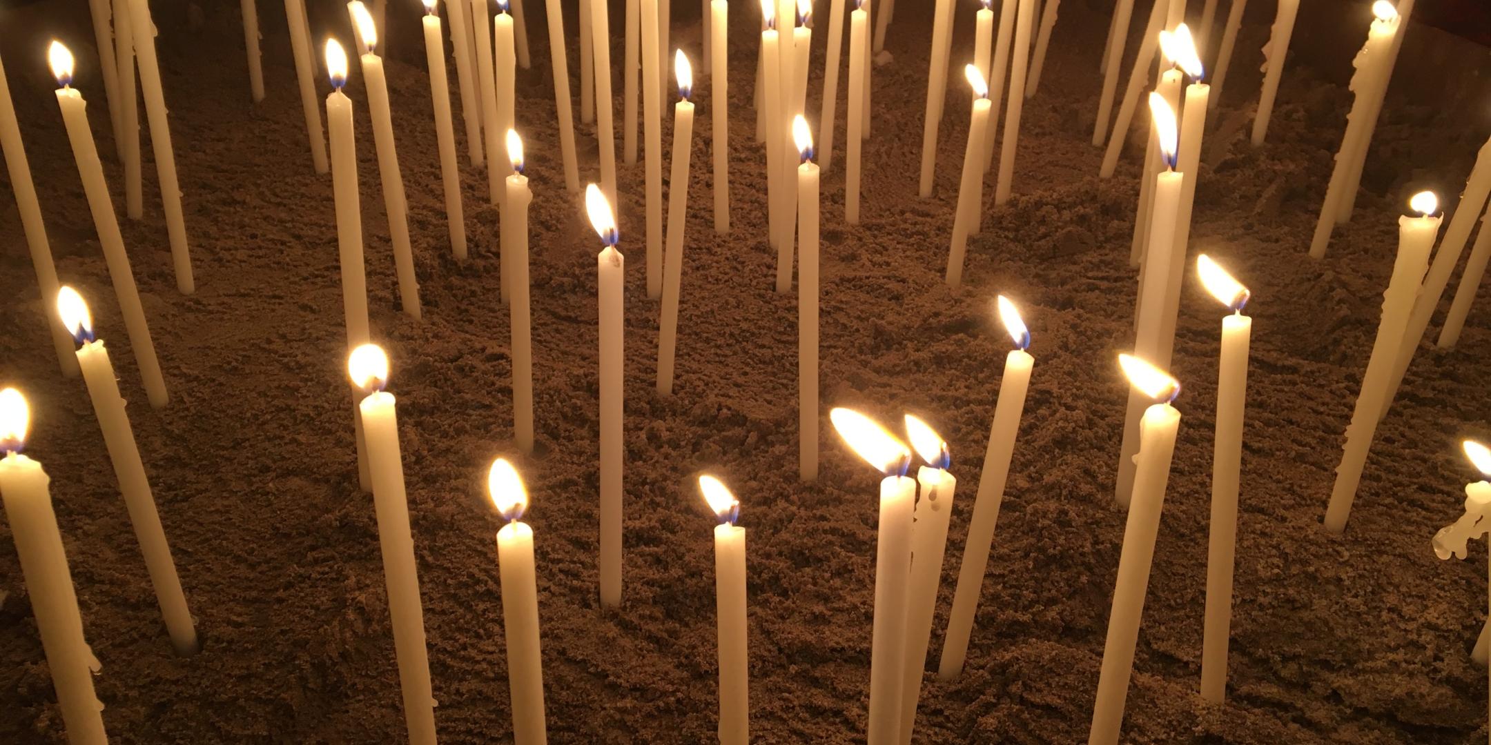 Wenn das Abschiednehmen nicht mehr möglich war, bedeutet das für viele Menschen ein großes Leid. Foto: Julia Fröder