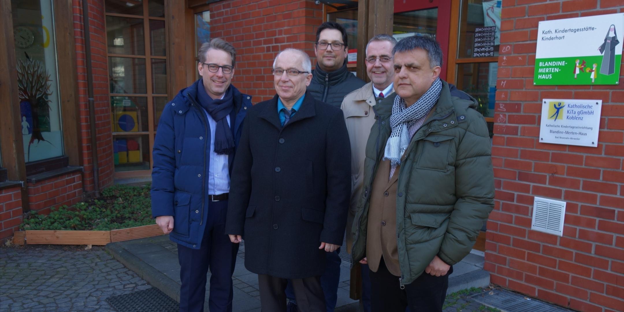 David Bongart, Michael Wolter, Jürgen Ritter, Dr. Thomas Fößel und Pfarrer Peter Dörrenbächer (v. links) vom Förderverein.