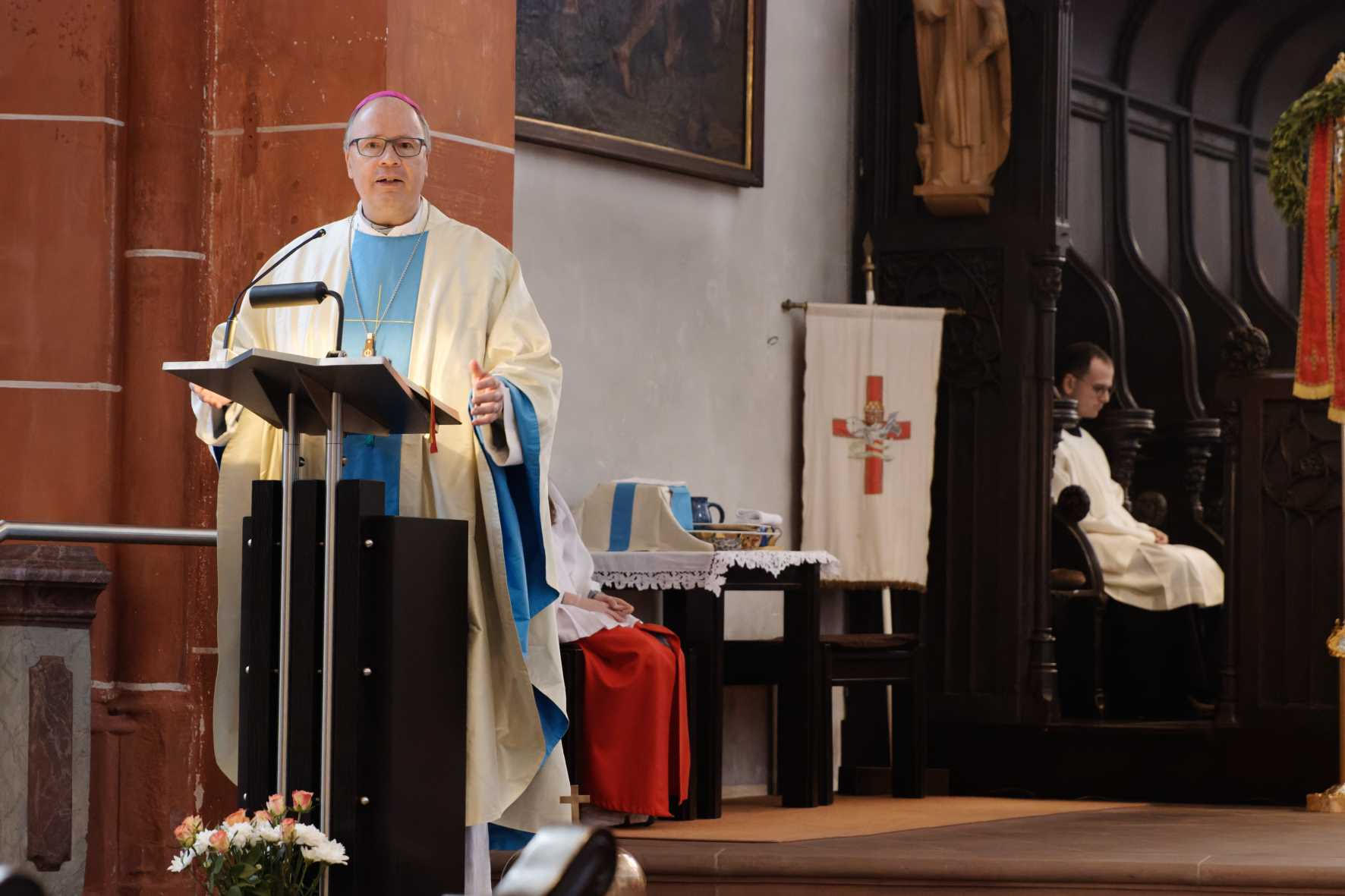 Bischof Ackermann beim Gottesdienst in der Klausener Wallfahrtskirche (Foto: F.P. Wasser)