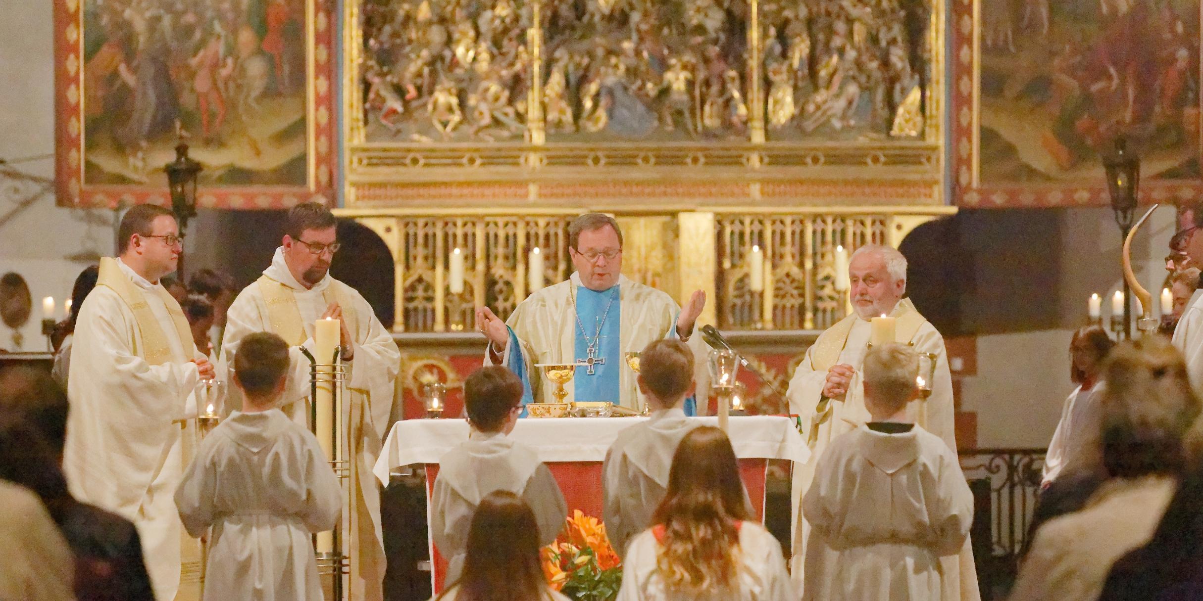 Bischof Bätzing beim Gottesdienst in der Wallfahrtskirche in Klausen.
