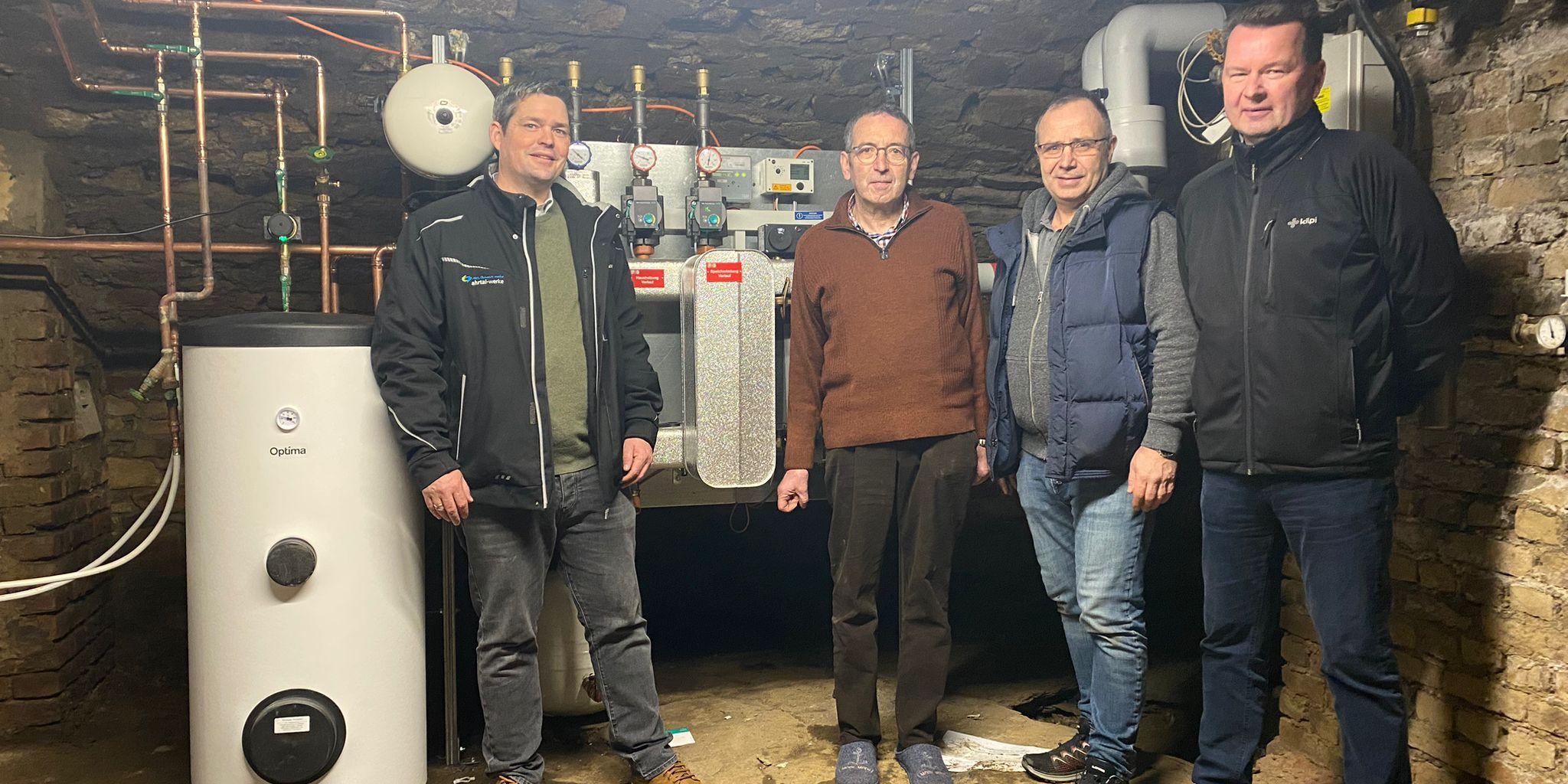 Christophe Vianden (Ahrtalwerke), Klaus-Dieter Holzberger, Michael Seeliger (Pfarrei Bad Neuenahr-Ahrweiler) und Klaus Taplik. Foto: Privat