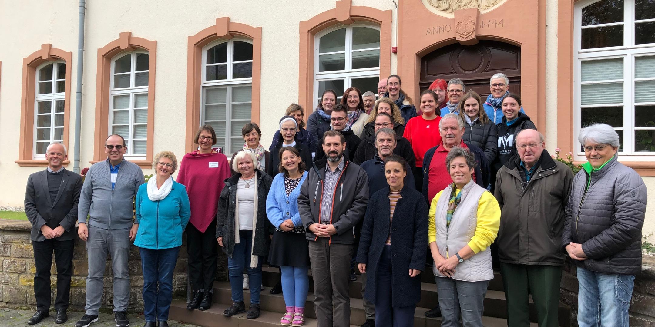 Die Teilnehmerinnen und Teilnehmer des Grundkurses (Foto: Claudia Winkler)