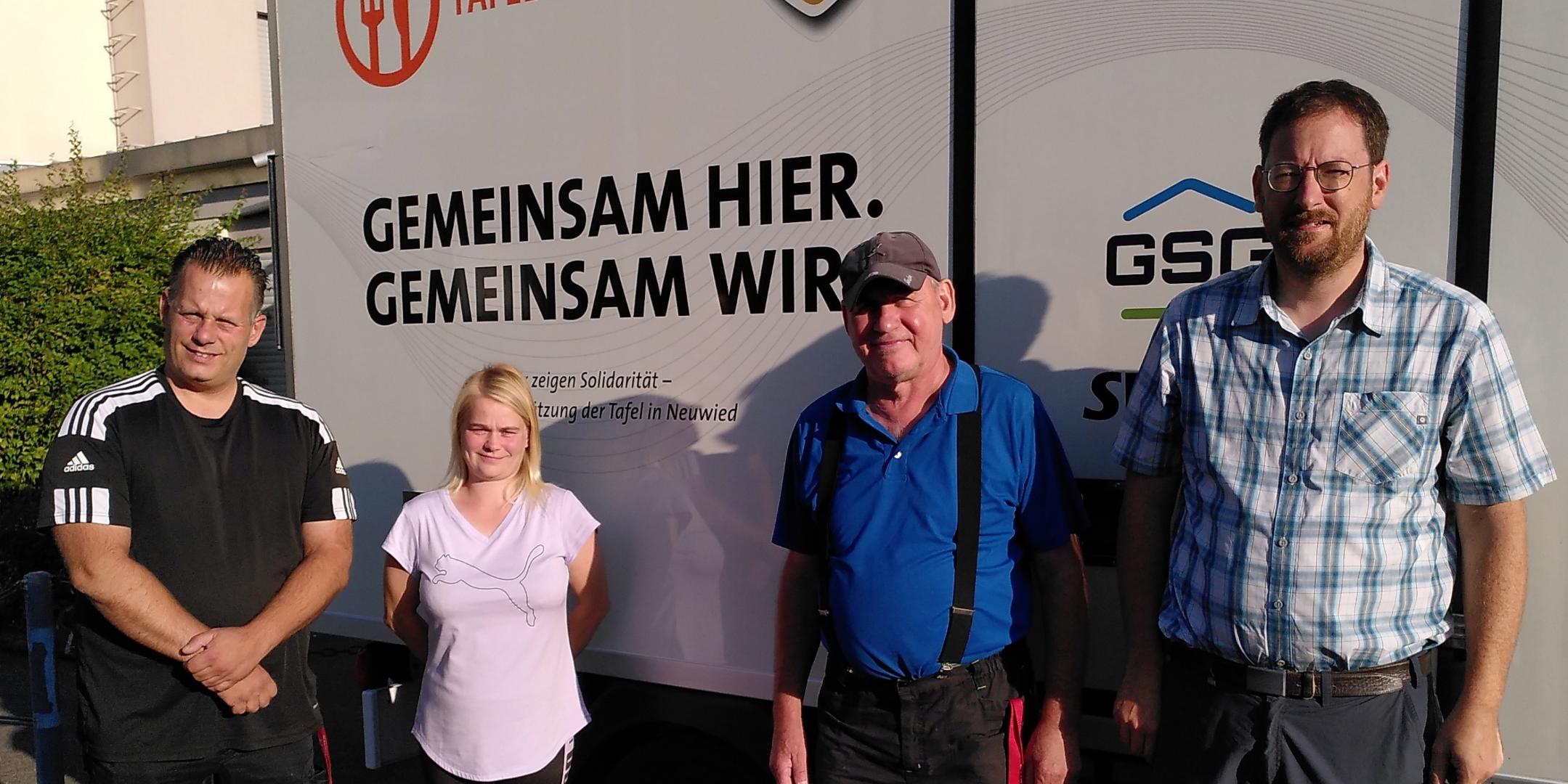 Markus Oehlschläger (Koordinator der Tafel), Dominique Graf (Praxisanleiterin), Peter Scharbach (Fahrdienstleiter) und Oliver Seis (von li. nach re.) Foto: privat.