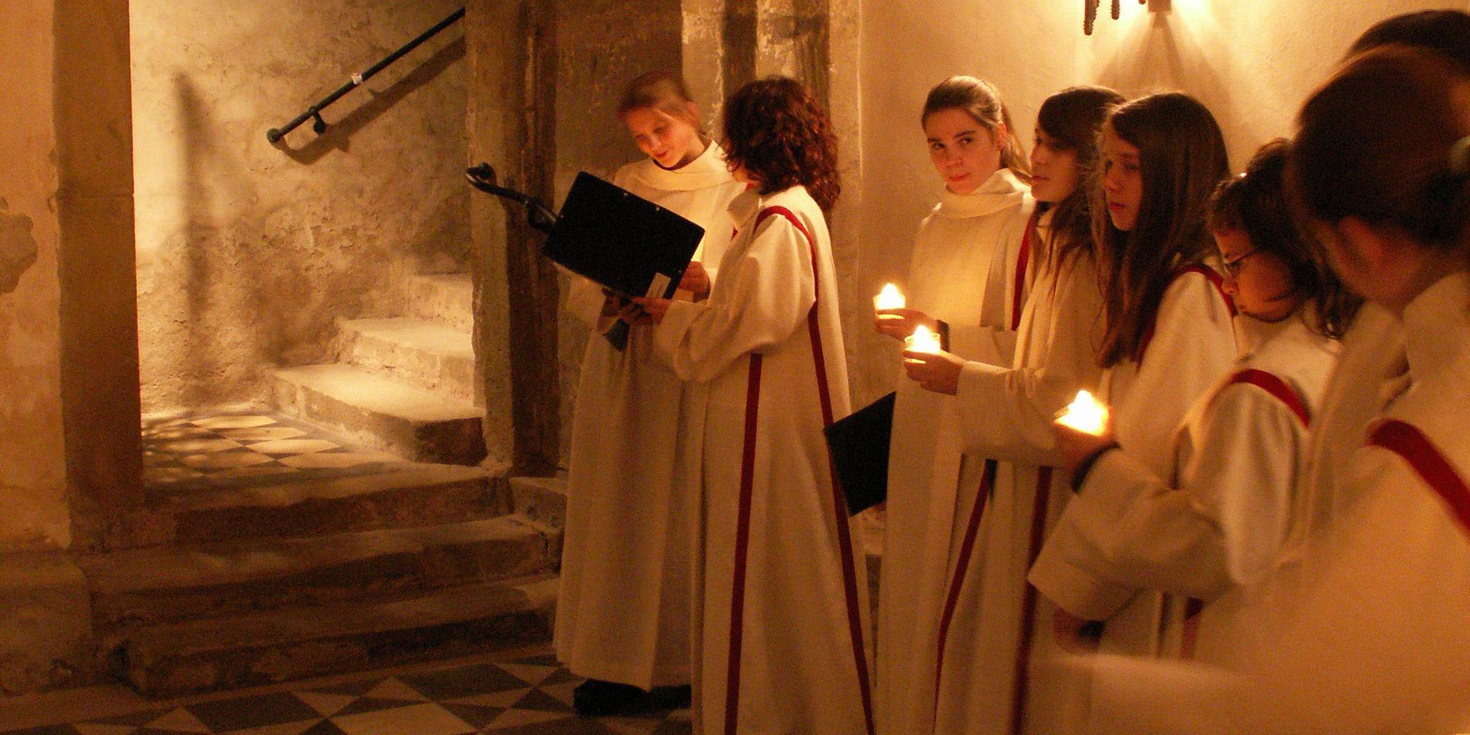 Der Mädchenchor am Trierer Dom. Foto: privat
