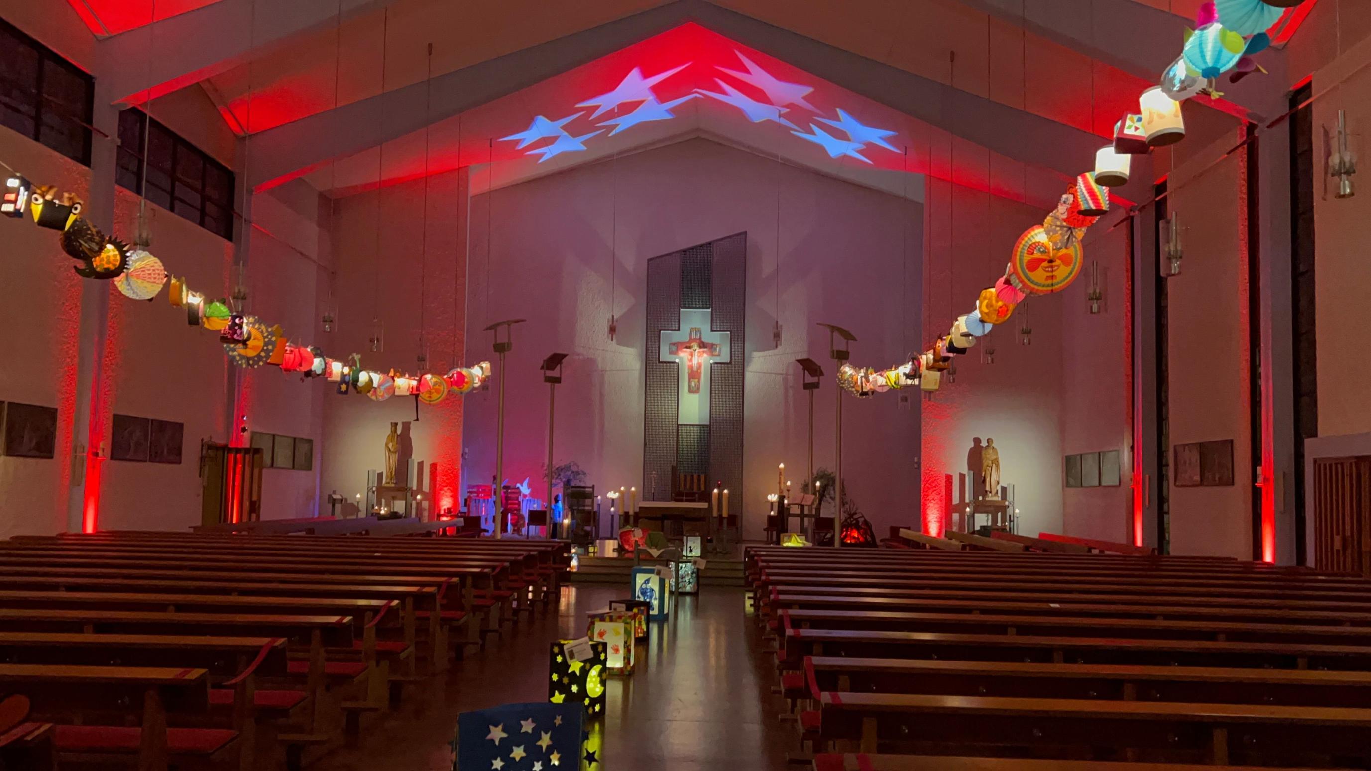 Laternen-Ausstellung in der Kirche Heilige Rosenkranzkönigin in Merchweiler. Foto: Finkler