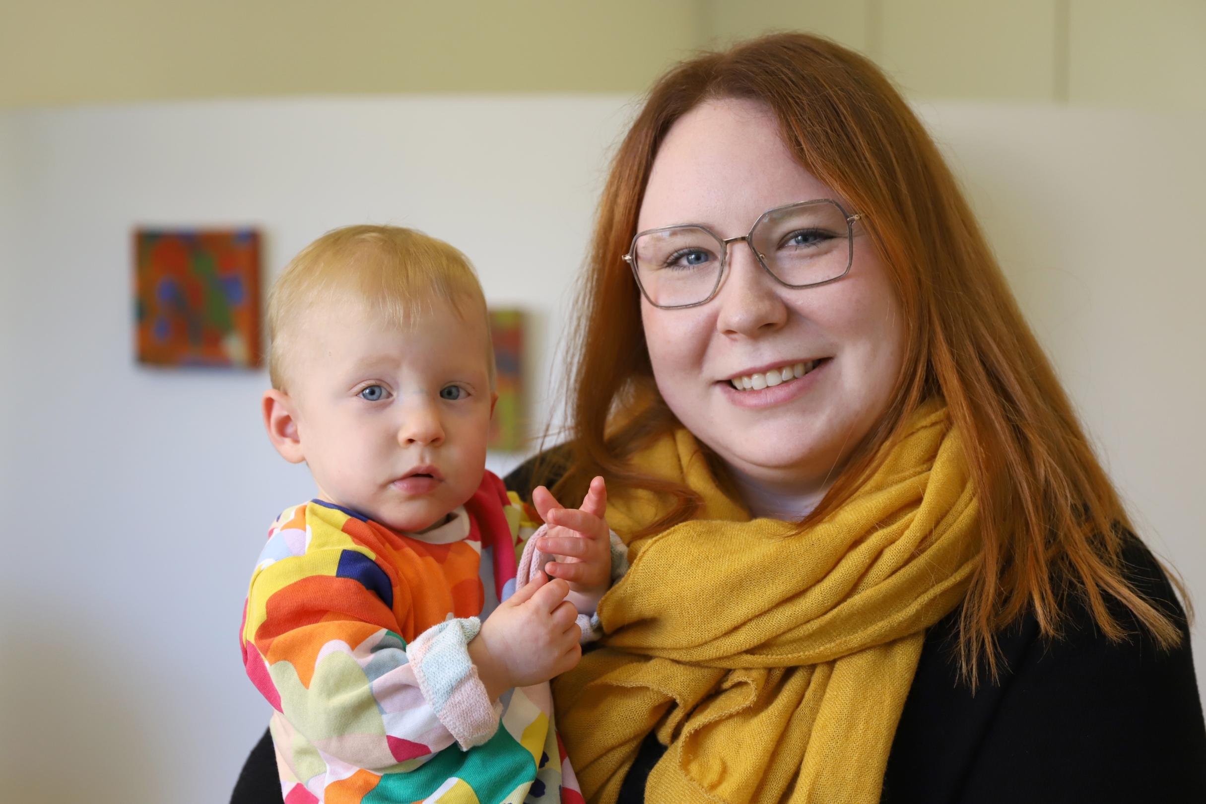 Matilda und Carolin Herrlinger (Foto: Inge Hülpes/Bistum Trier)