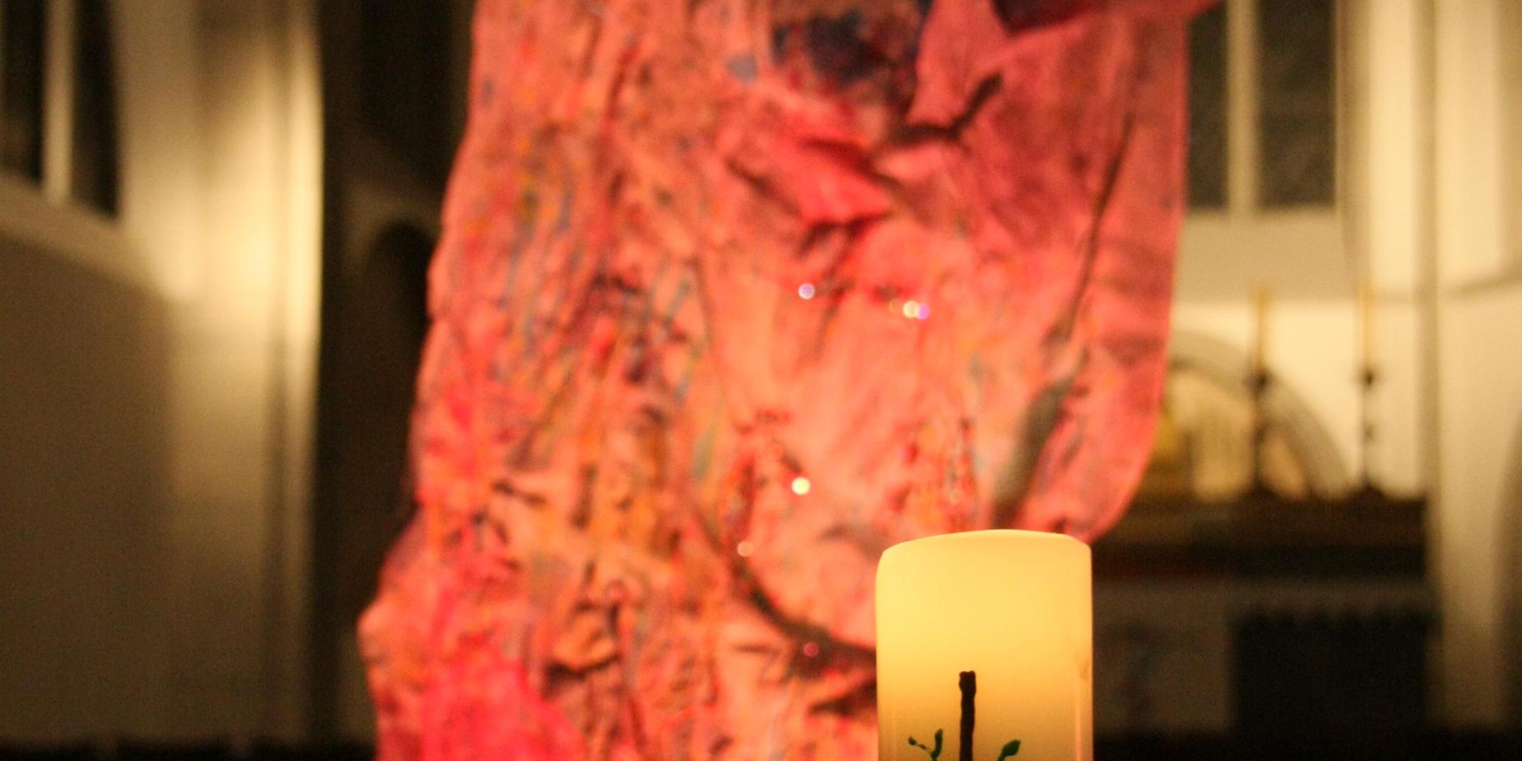 Ausstellung 'Mein letztes Hemd' in der Citykirche - Konfrontation mit der eigenen Endlichkeit