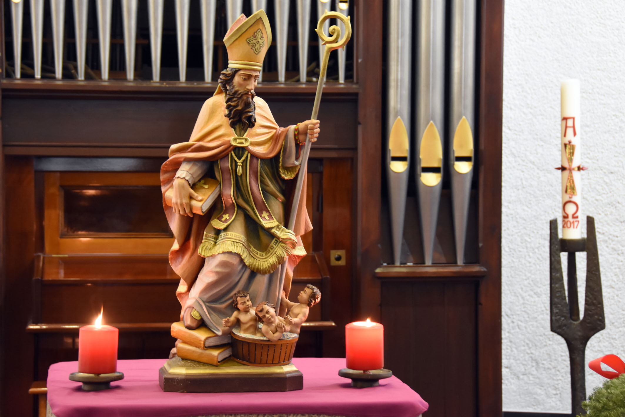 Die Statue des Heiligen Nikolaus für die neue Kinderstation des CaritasKlinikums in Saarbrücken.
