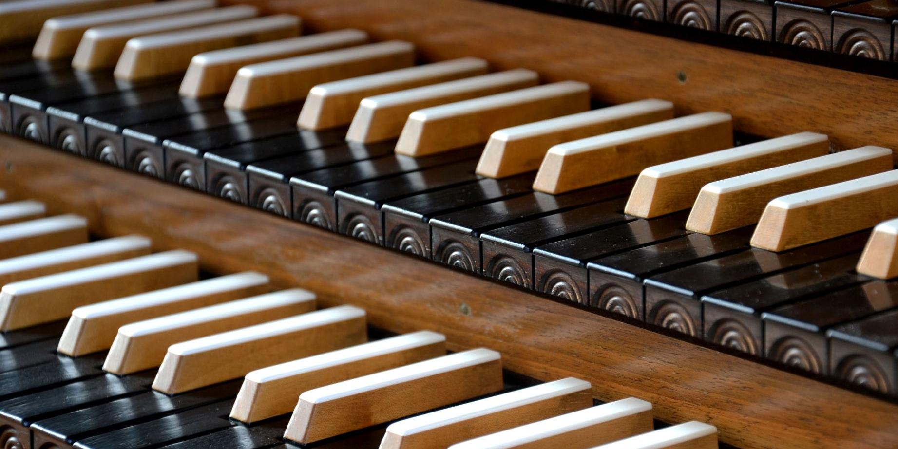 Musik spricht Menschen ganzheitlich und auf einer anderen Ebene an - auch im Gottesdienst.