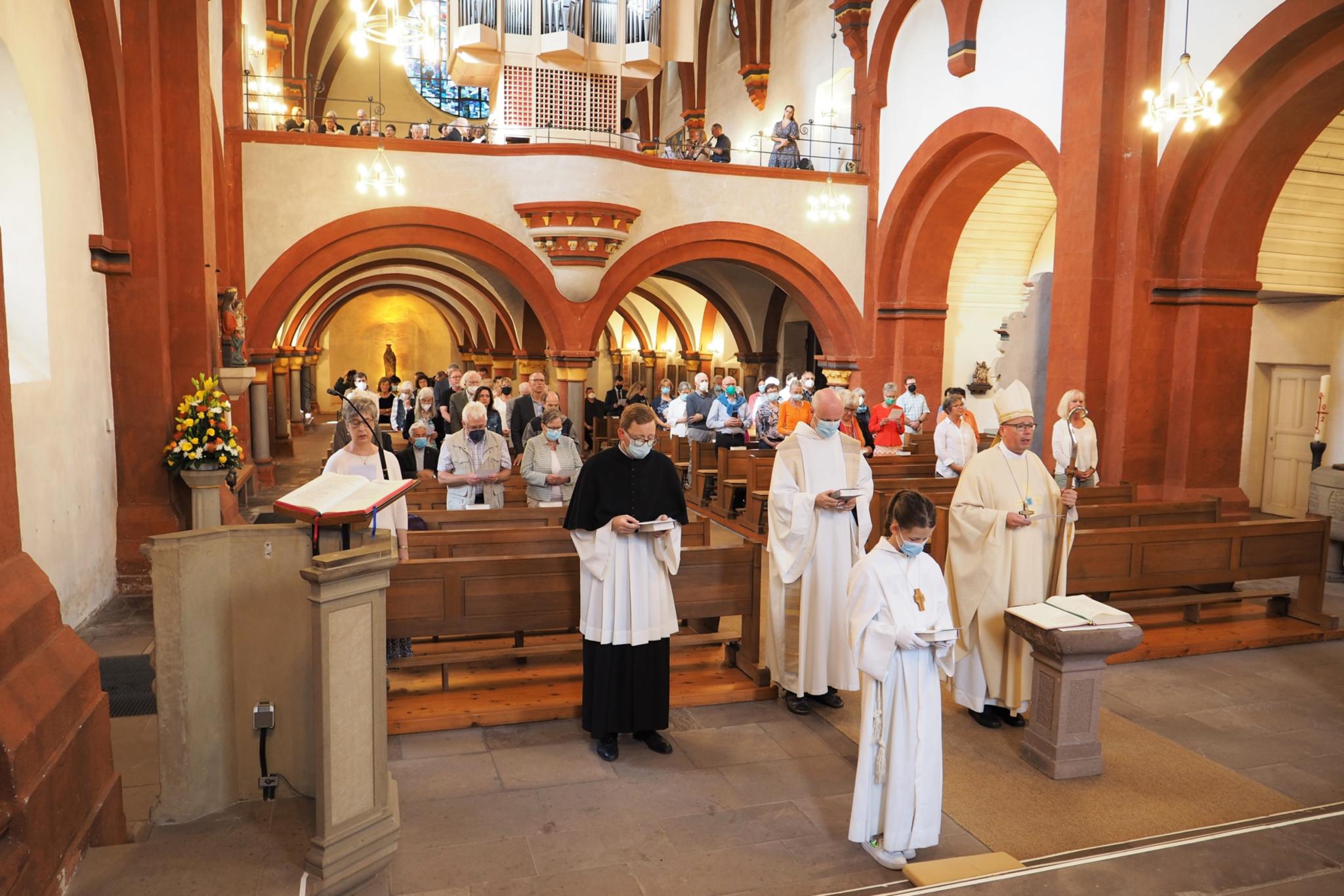 Der Gottesdienst fand in der vor 800 Jahren geweihten, einstigen Klosterkirche der Zisterzienserinnen statt. Foto: Stefan Endres