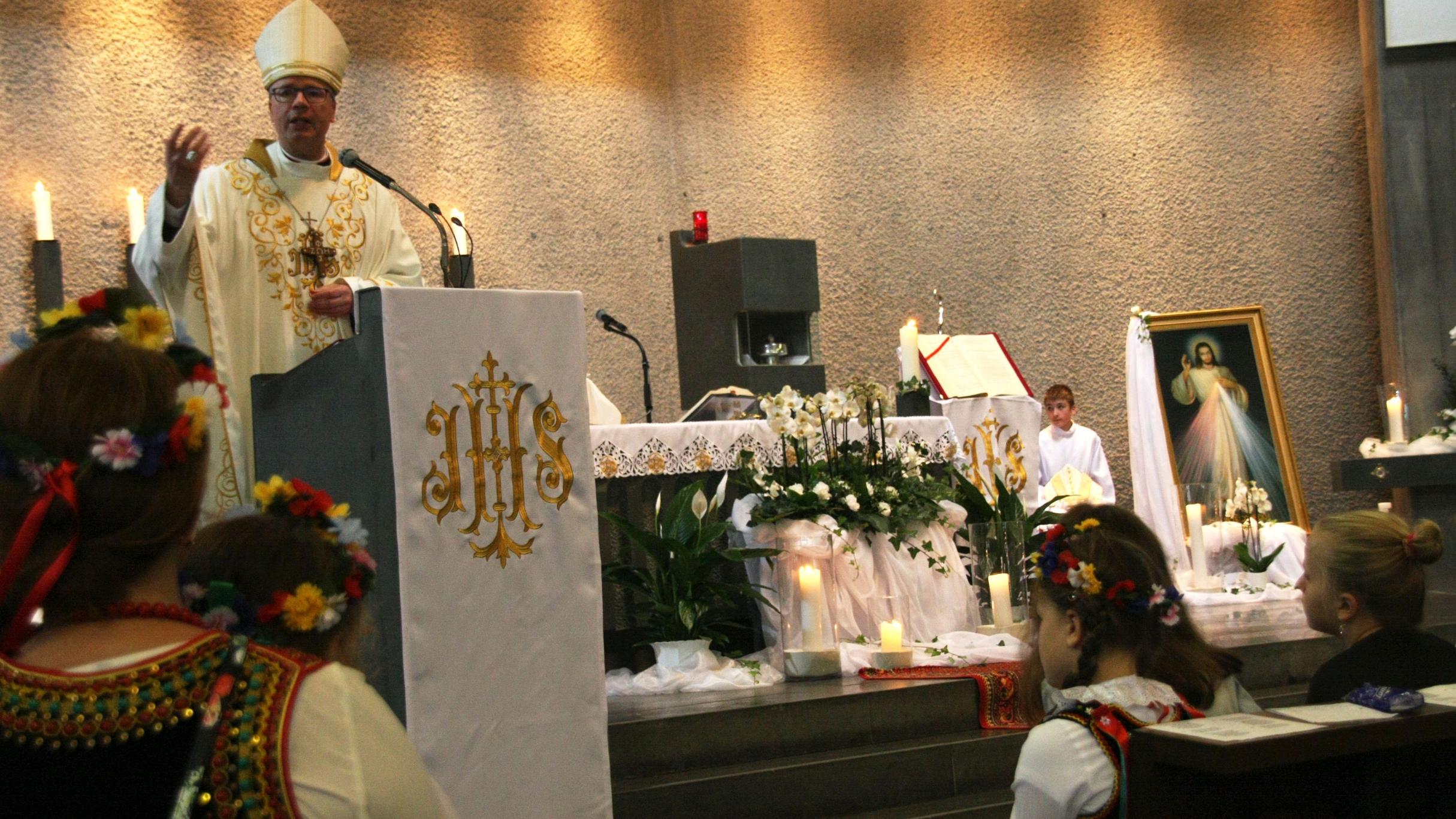 Bischof Dr. Stephan Ackermann bei seiner Predigt zum 30-jährigen Bestehen der polnisch katholischen Mission in Koblenz.