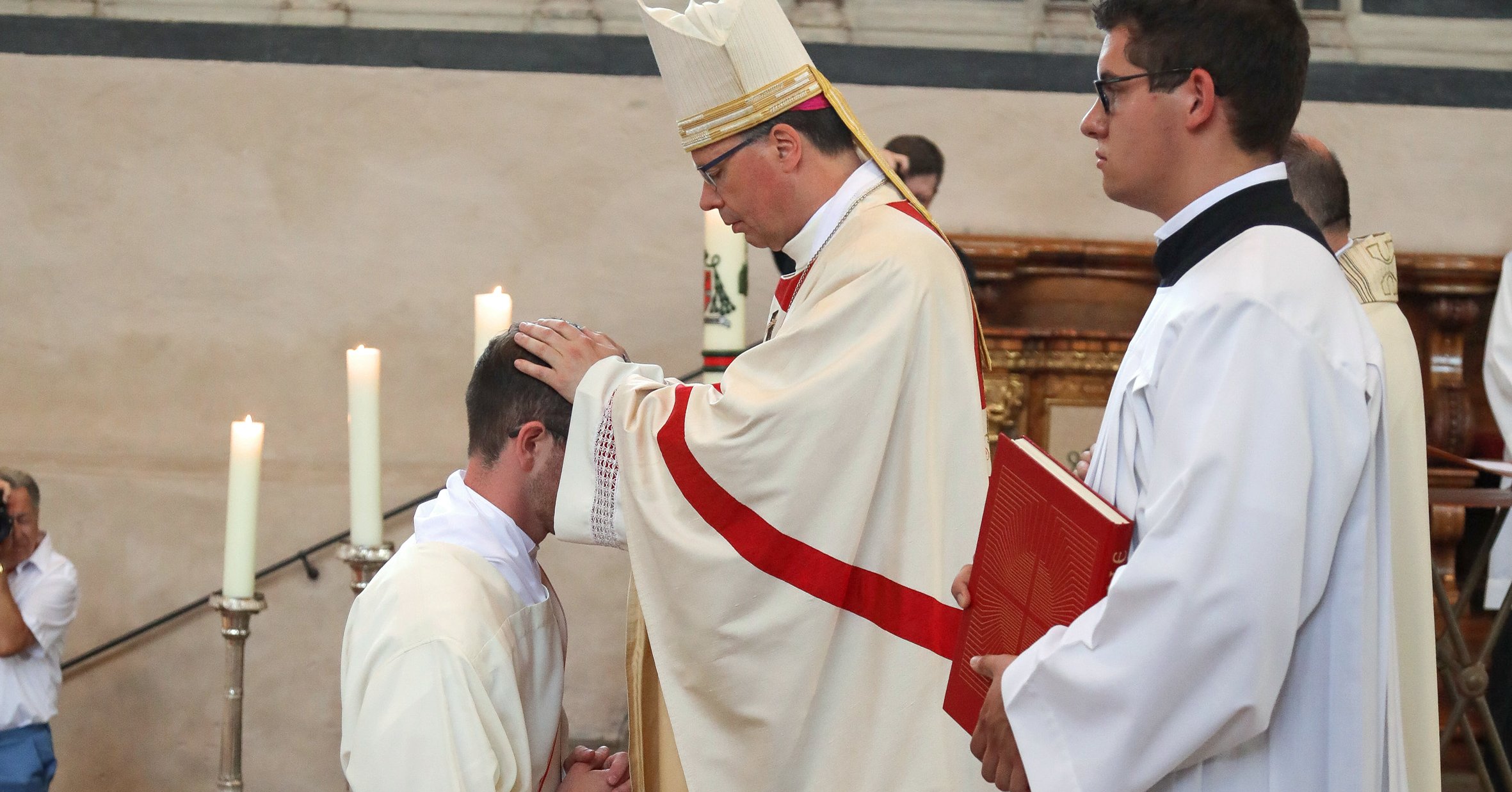 neue-priester-und-diakone-f-r-das-bistum-trier