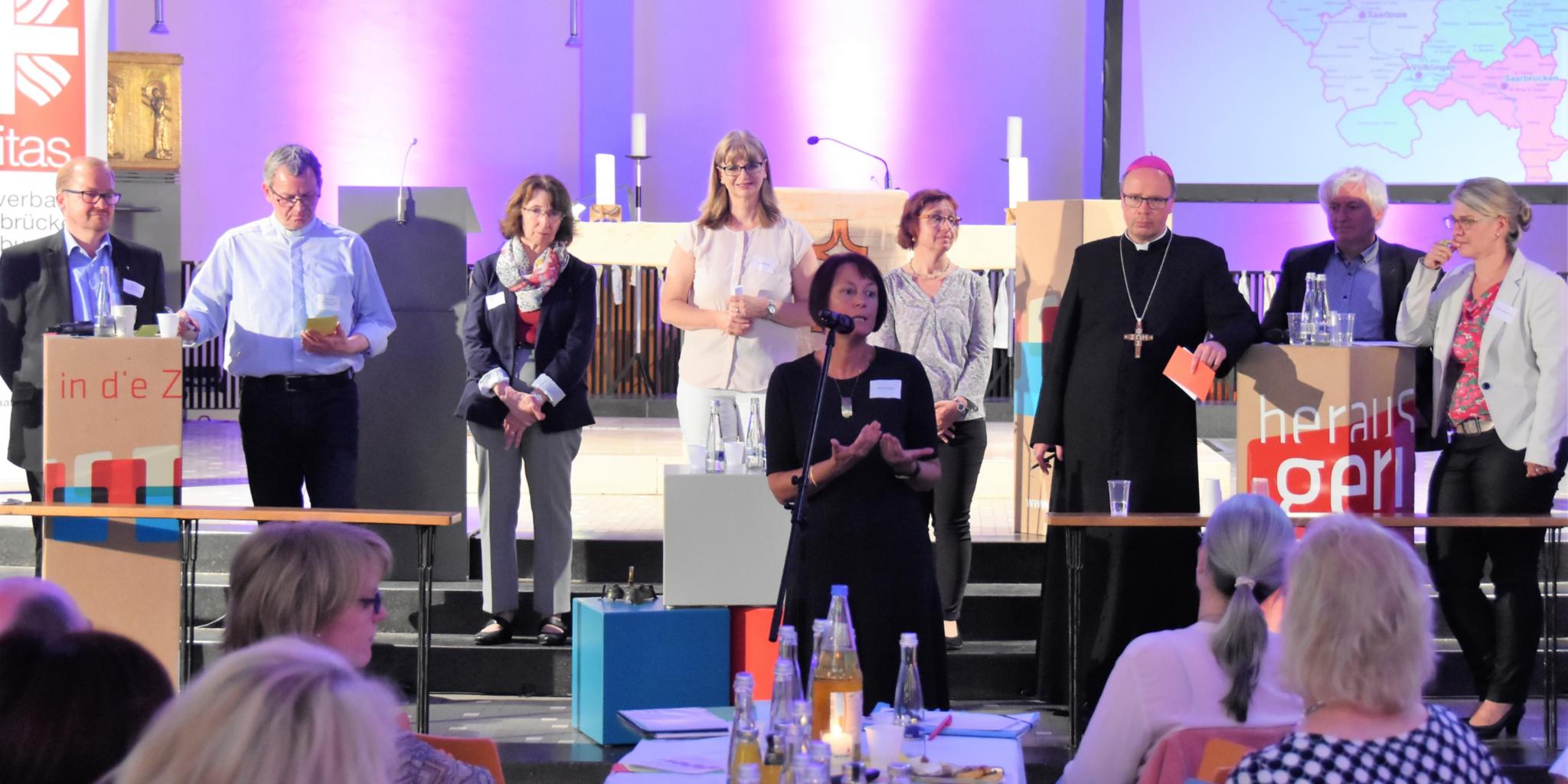 Martina Paulus, Synodale und Krankenhausseelsorgerin machte den Gläubigen in Saarbrücken und dem Saarland Mut, die Chancen, die die neuen Räume bieten, zu ergreifen.