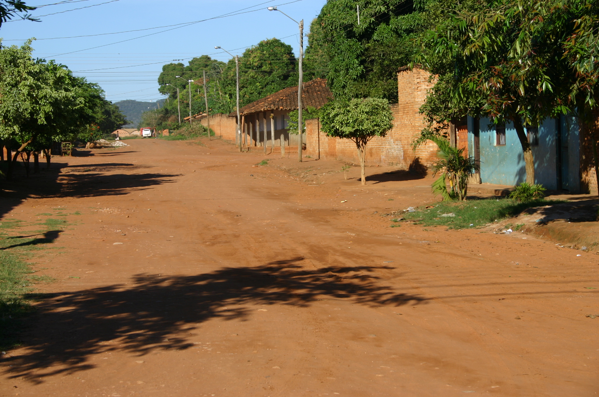 Eine Straße in San Ignacio de Velasco (Departamento de Santa Cruz) im Osten Boliviens.