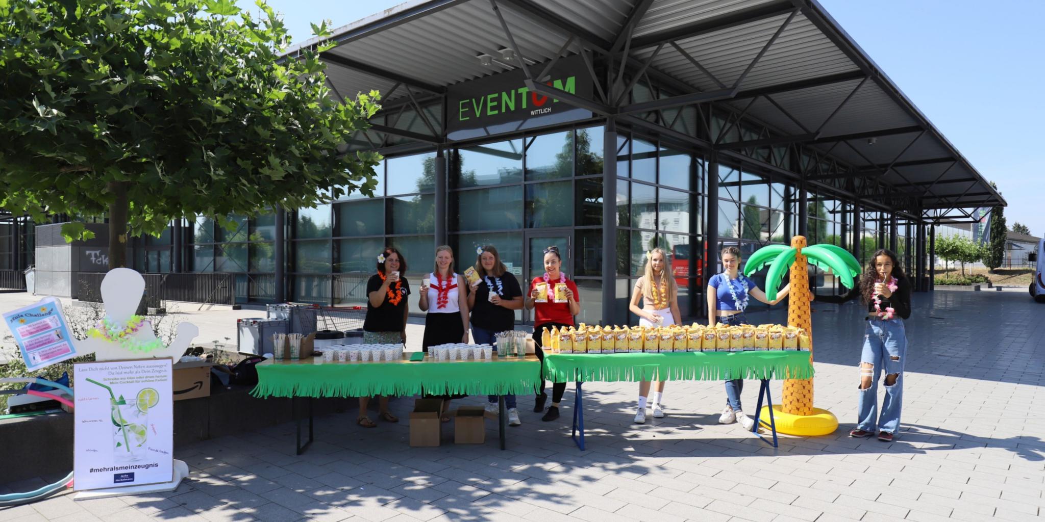 Die Schülerinnen vor dem Eventum in Wittlich (Fotos: Isabel Athmer/Bistum Trier)