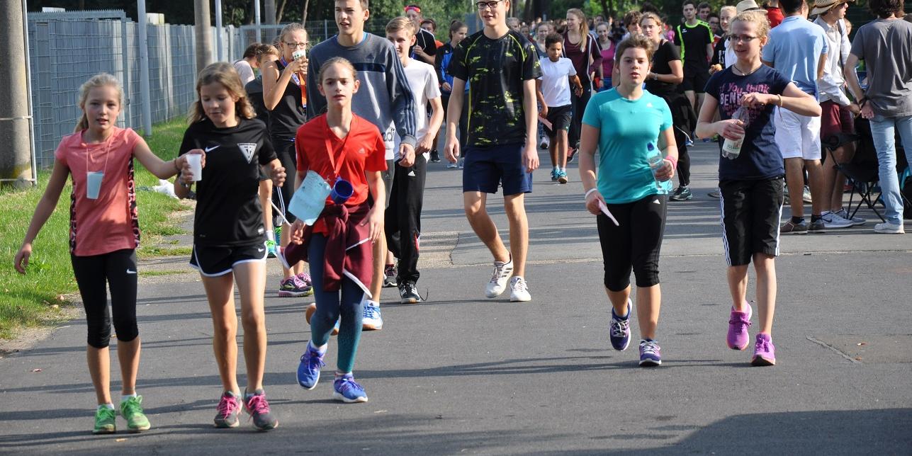 870 Schülerinnen und Schüler beteiligten sich am Spendenlauf