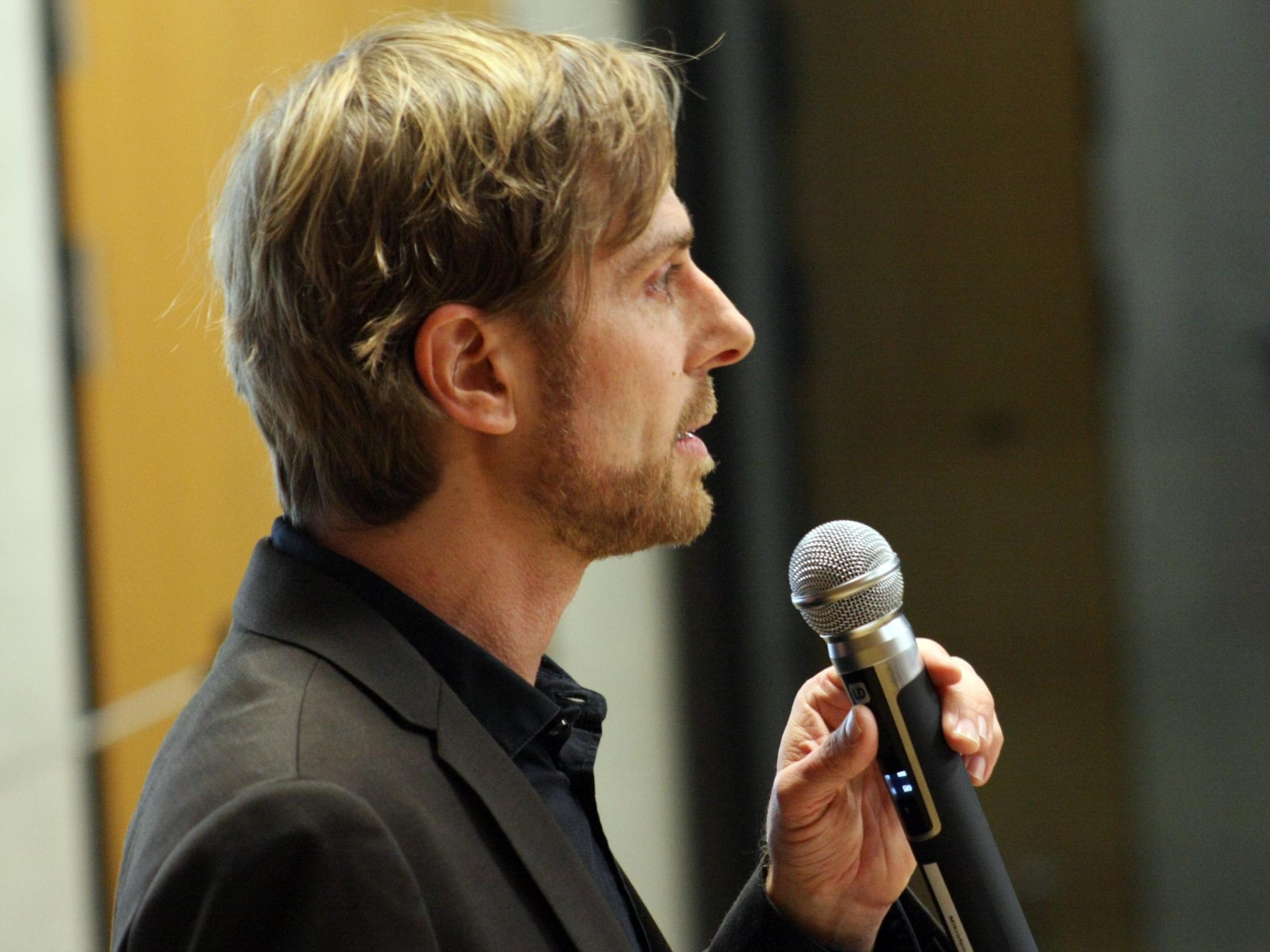 Moderator Daniel Steiger - der Leiter der KEB Koblenz wird zum Jahreswechsel zur Koblenz Touristik wechseln. Foto: Julia Fröder