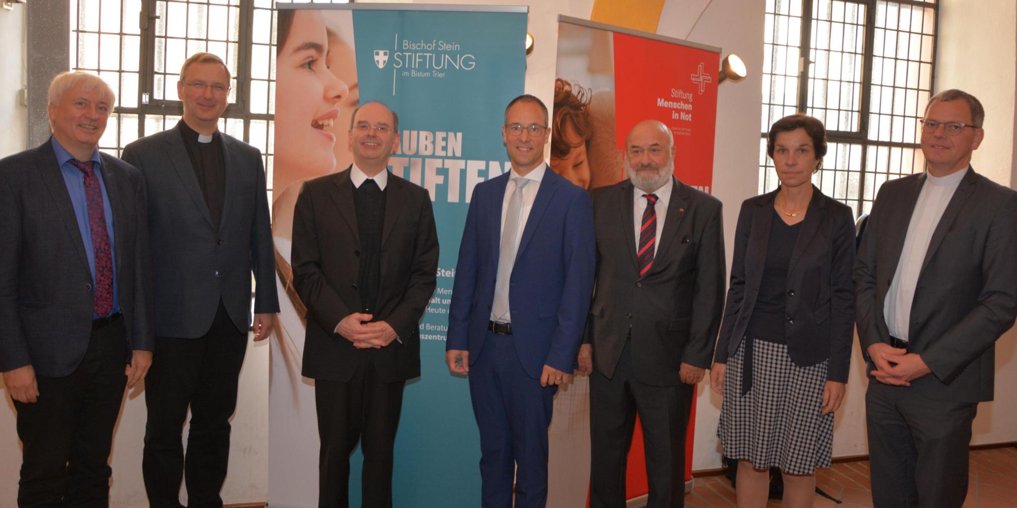Gundo Lames, Georg Holkenbrink, Robert Brahm, Thomas Theis, Josef Peter Mertes, Birgit Kugel, Ulrich Graf von Plettenberg (v.li.n.re.)