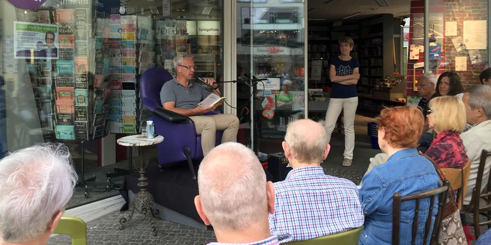 Joachim Weyand machte den Anfang bei den diesjährigen 'Straßenbänden'