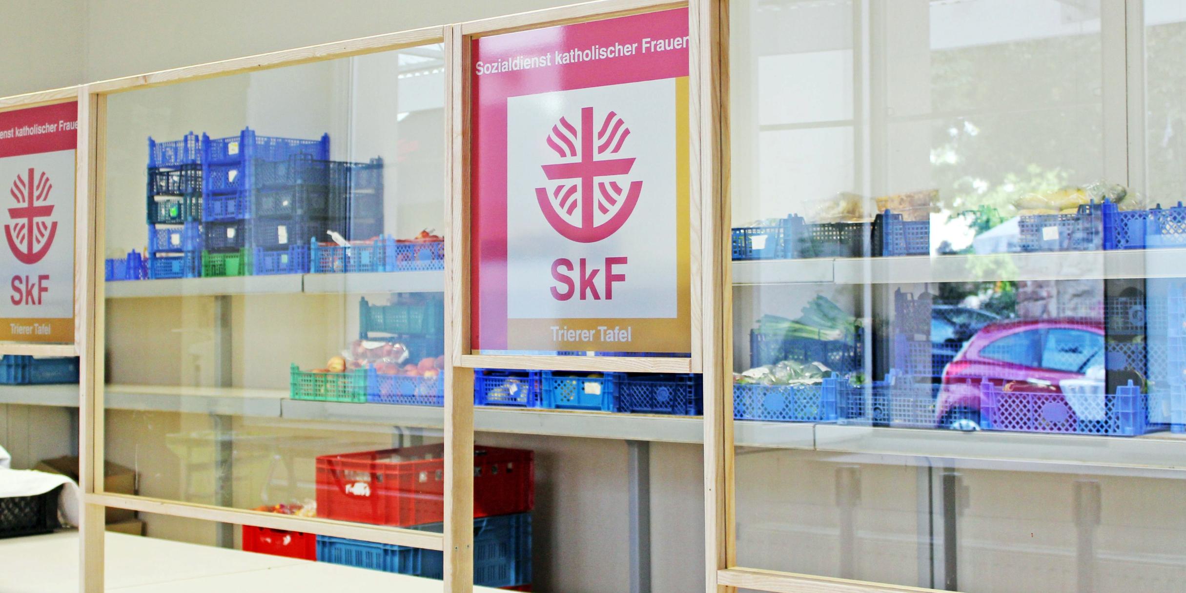 Essensausgabe der Trierer Tafel. Foto: SkF