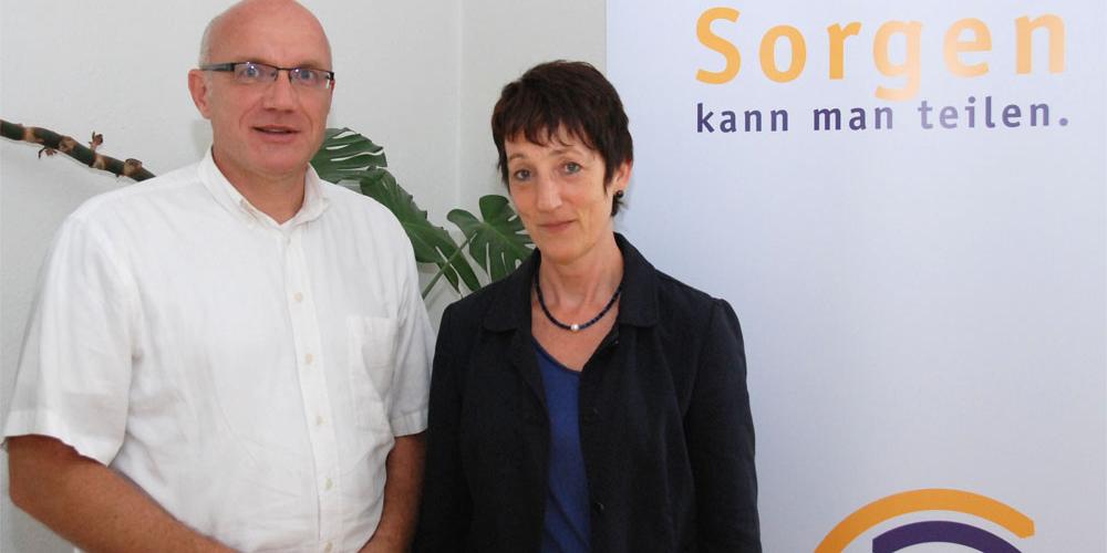 Sie leiten die Evanglisch-katholische Telefonseelsorge Saar: Pfarrer Volker Bier und Diplom-Psychologin Heidrun Mohren-Dörrenbächer