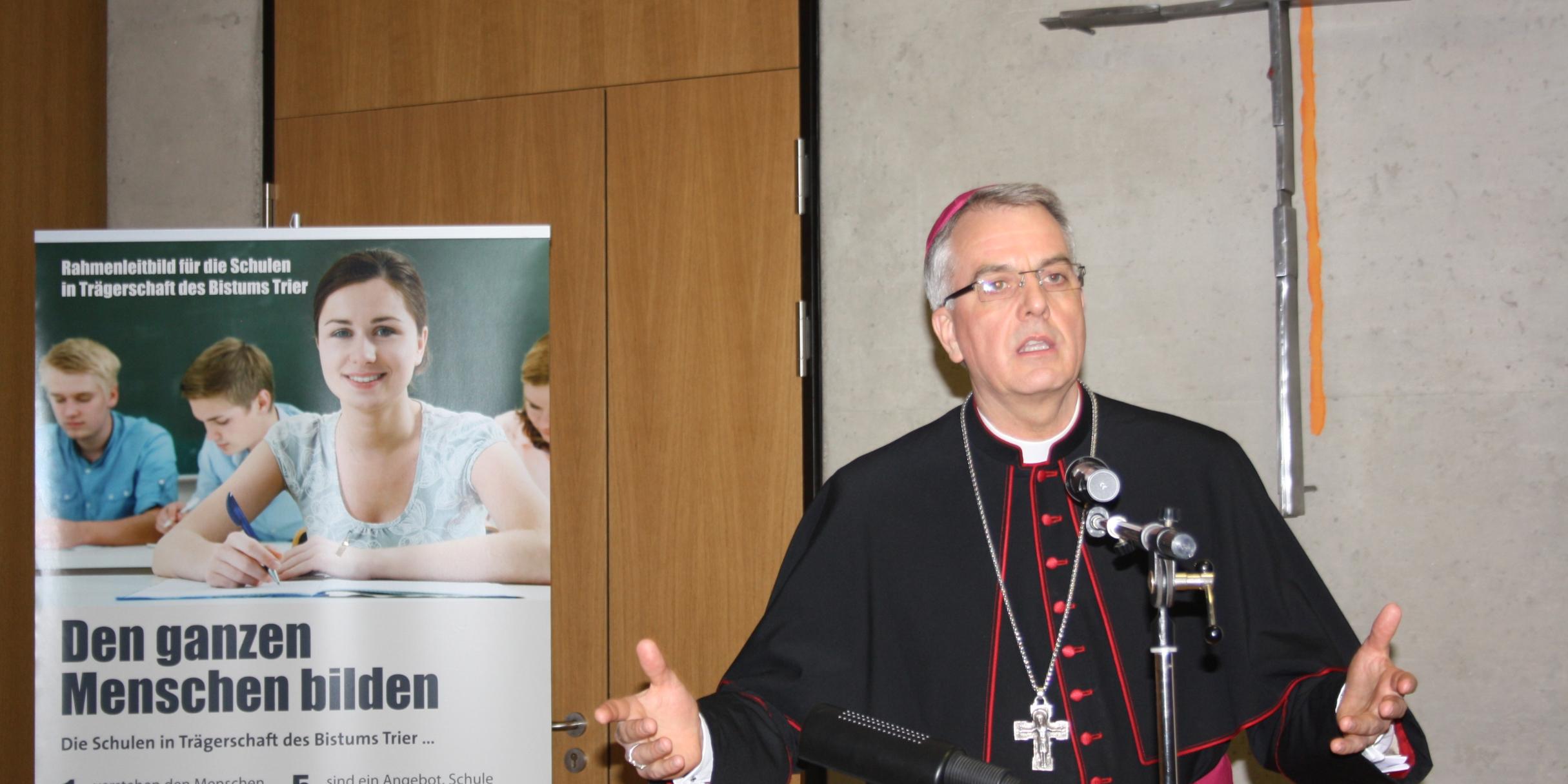 Weihbischof Peters beim Neujahrsempfang des Cusanus-Gymnasiums Koblenz