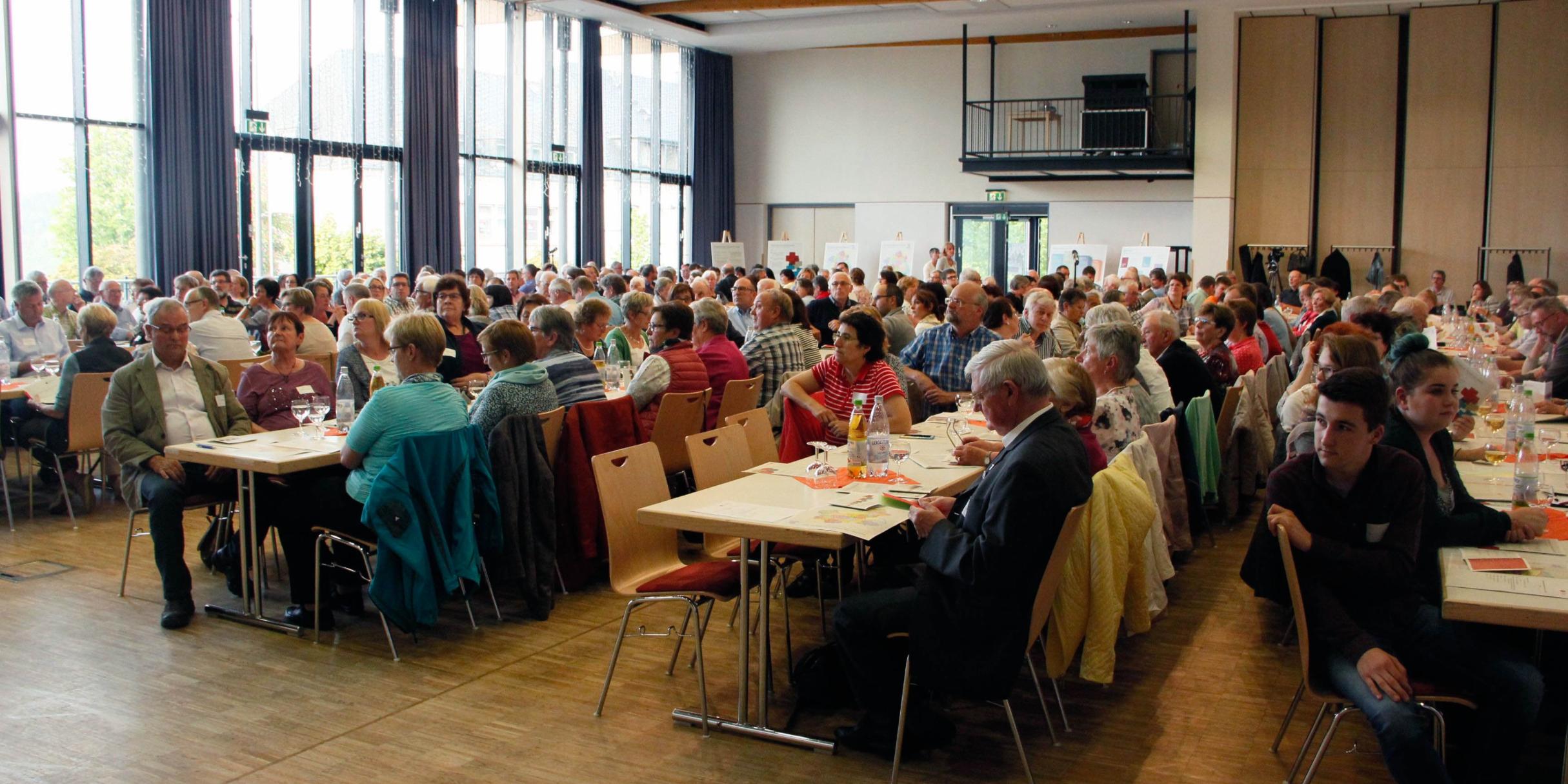 300 Menschen nutzten die Gelegenheit, sich zu informieren.