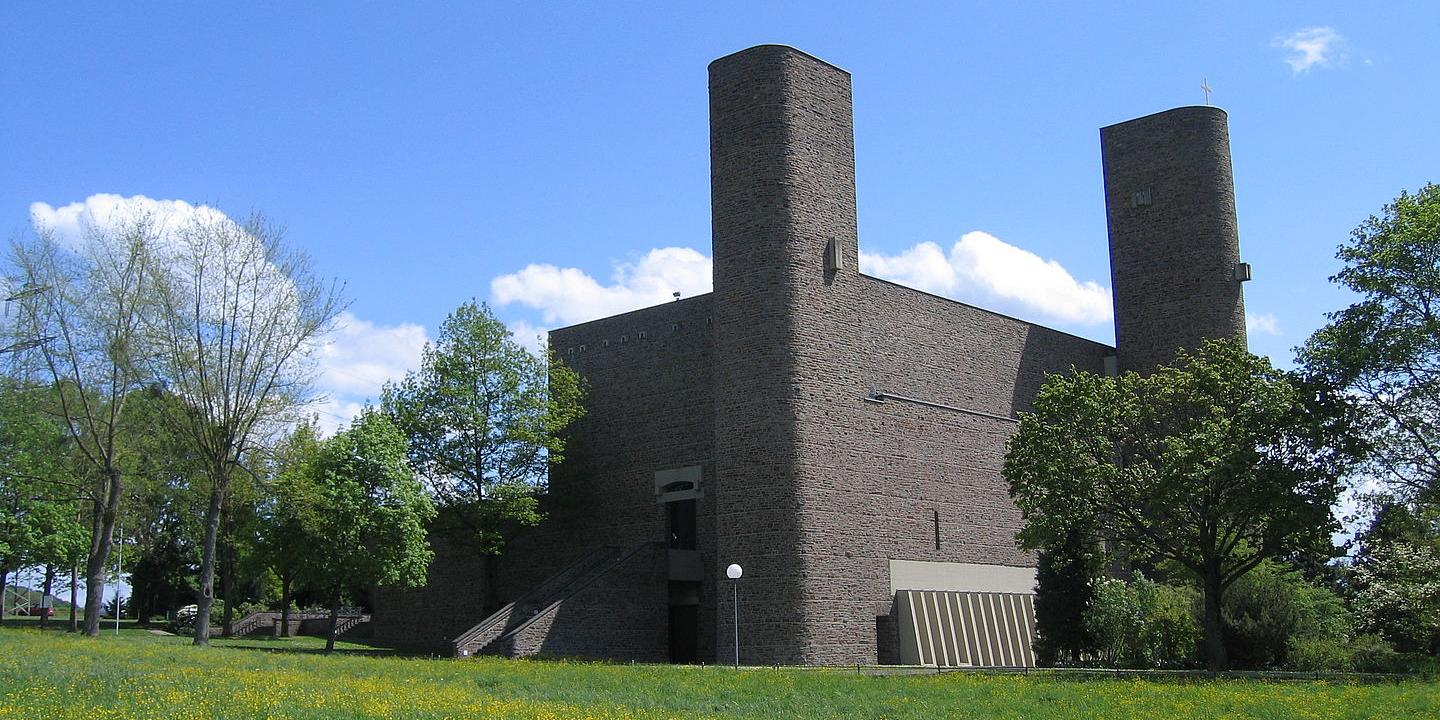 Schönstatt ist eine weltweite Bewegung mit Sitz in Vallendar. Hier zu sehen ist die Anbetungskirche auf Berg Schönstatt (Foto: Bistum Trier)