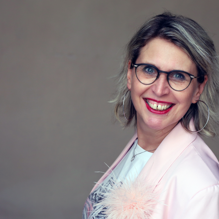 Eva Maria Dech (c) Inge Hülpes Eva Maria Dech