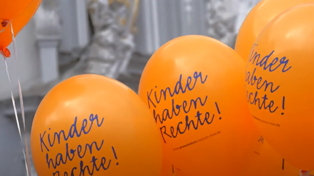 Kinder haben Rechte - YouTube