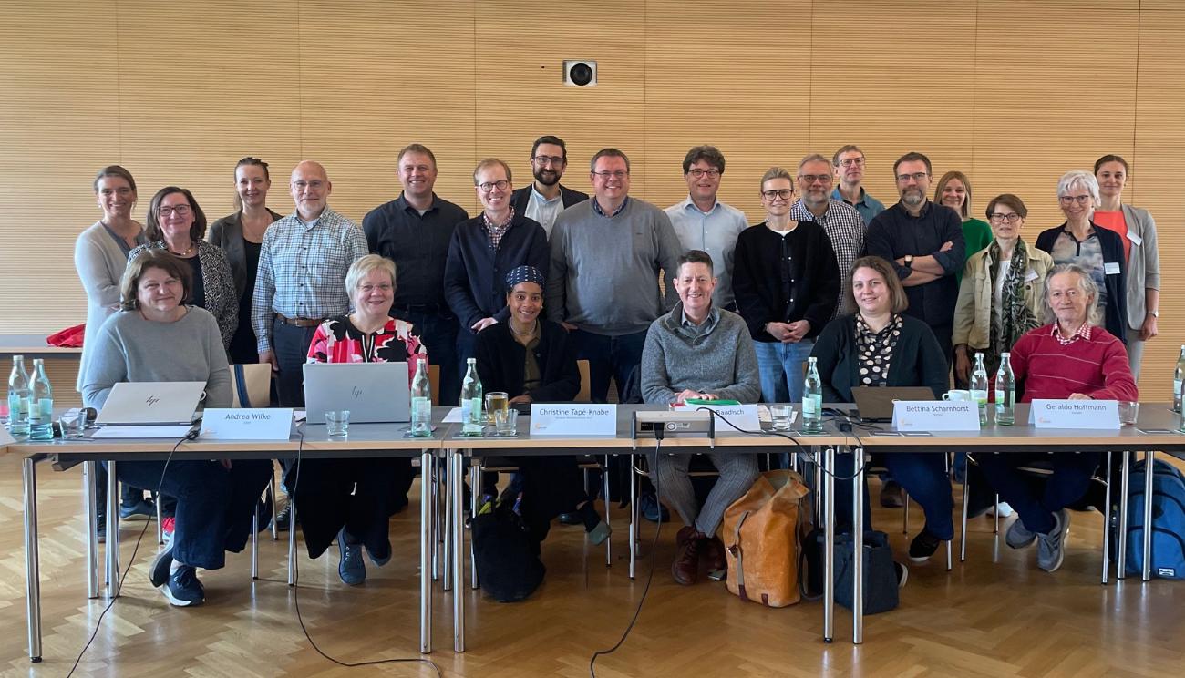 Ein Gruppenfoto von der Redaktionssitzung von Pfarrbriefservice.de im April 2026
