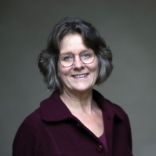 Mitarbeiterinnenportraitfoto Barbara Schartz