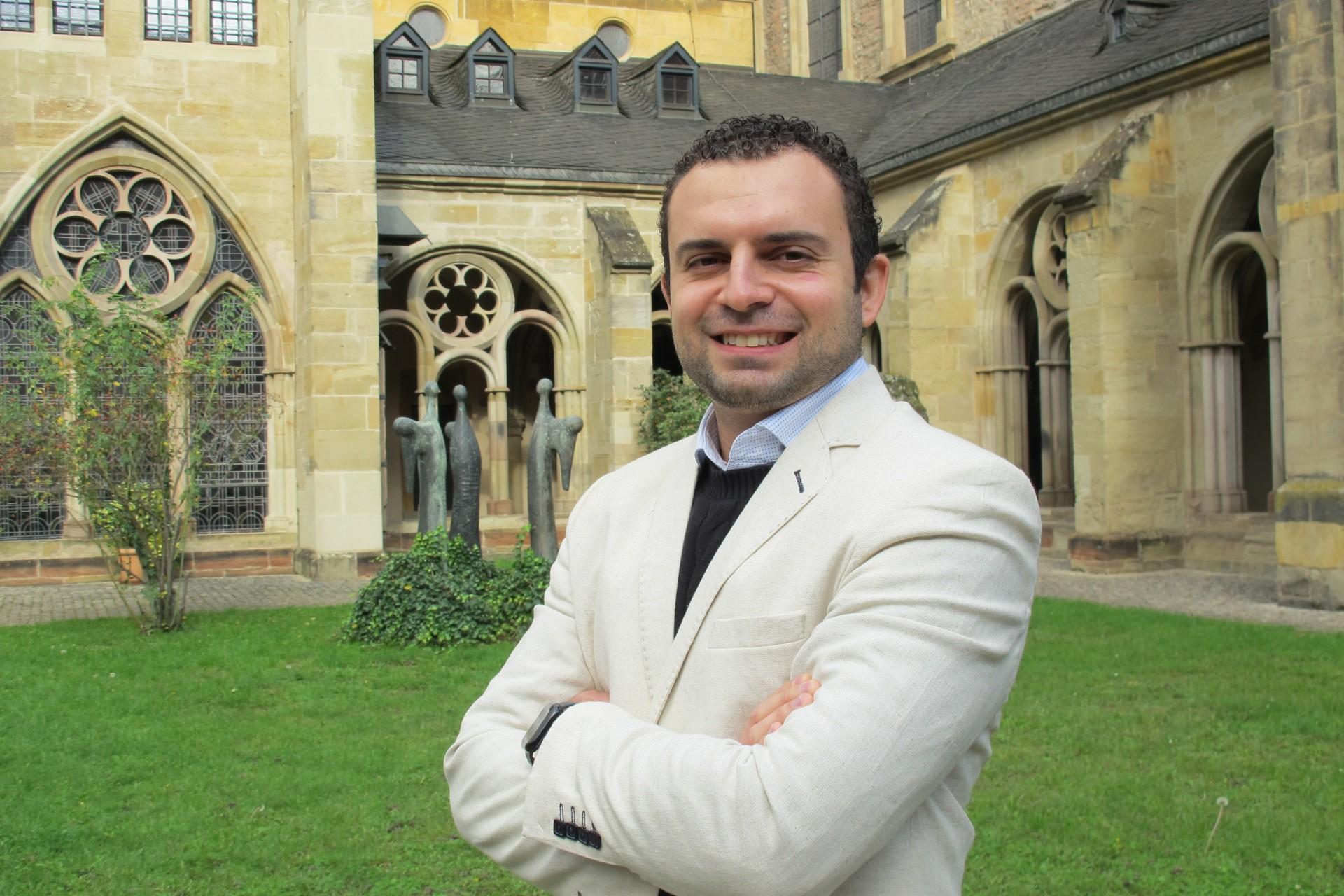 Personenfoto André Themoteo aufgenommen im Domkreuzgang Trier